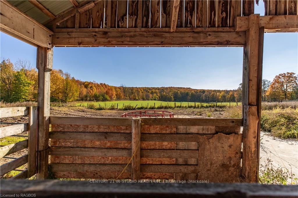 Photo 33 of 602446 Sideroad 8, Chatsworth — HOMEH