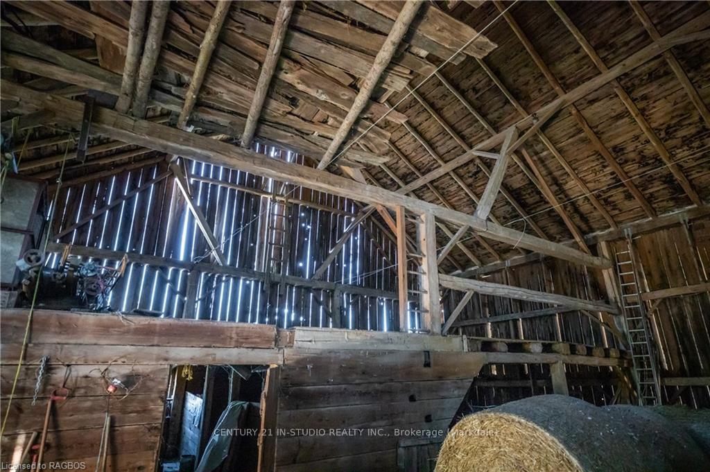 Photo 39 of 602446 Sideroad 8, Chatsworth — HOMEH