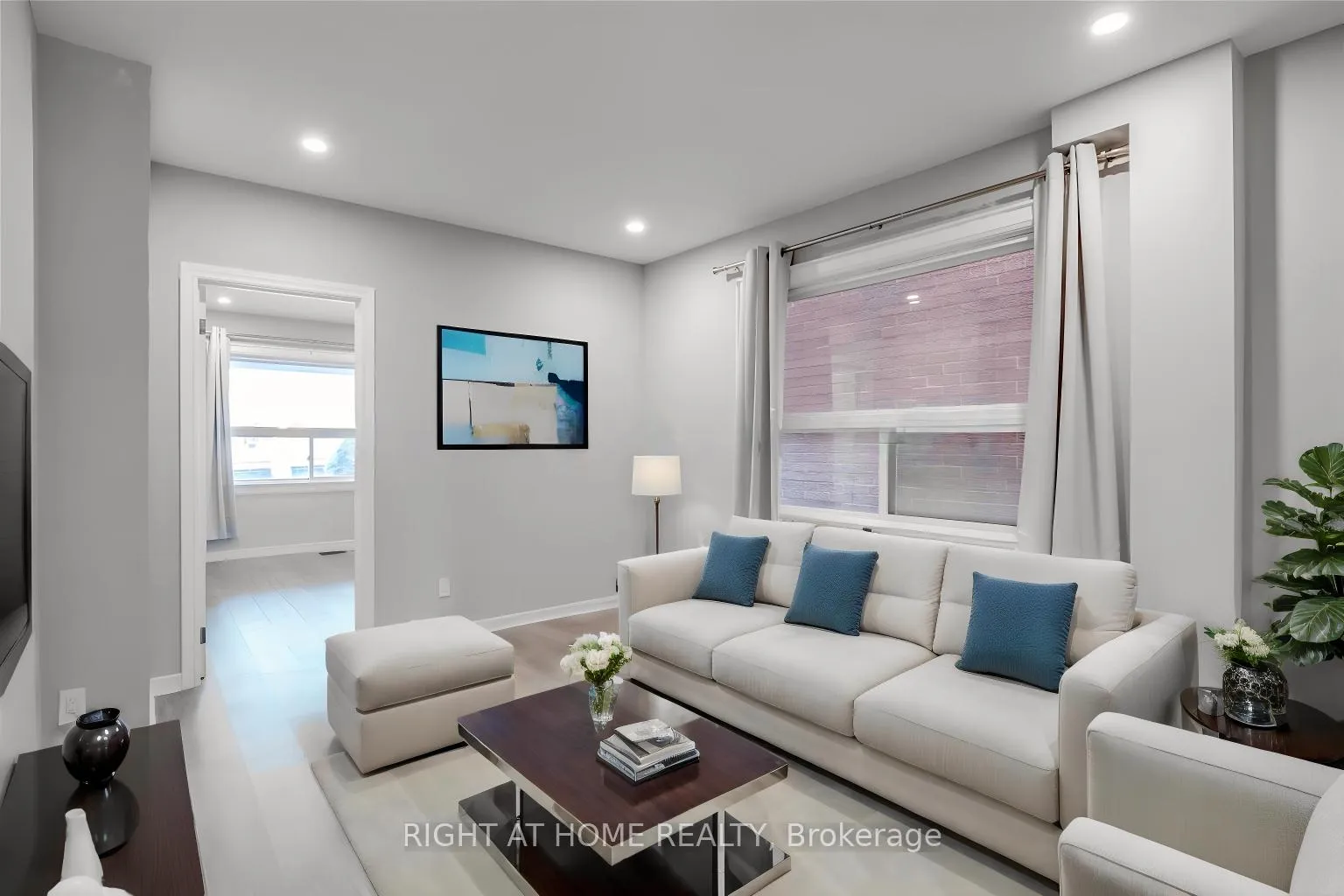 Photo 2 of 2023 Dufferin Street, Toronto, Oakwood Village — HOMEH