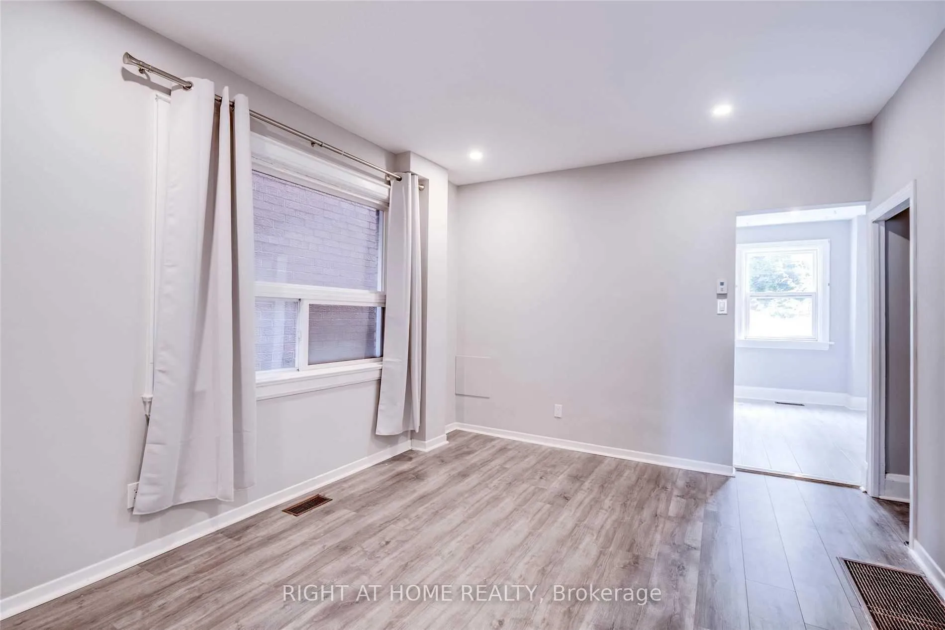 Photo 4 of 2023 Dufferin Street, Toronto, Oakwood Village — HOMEH