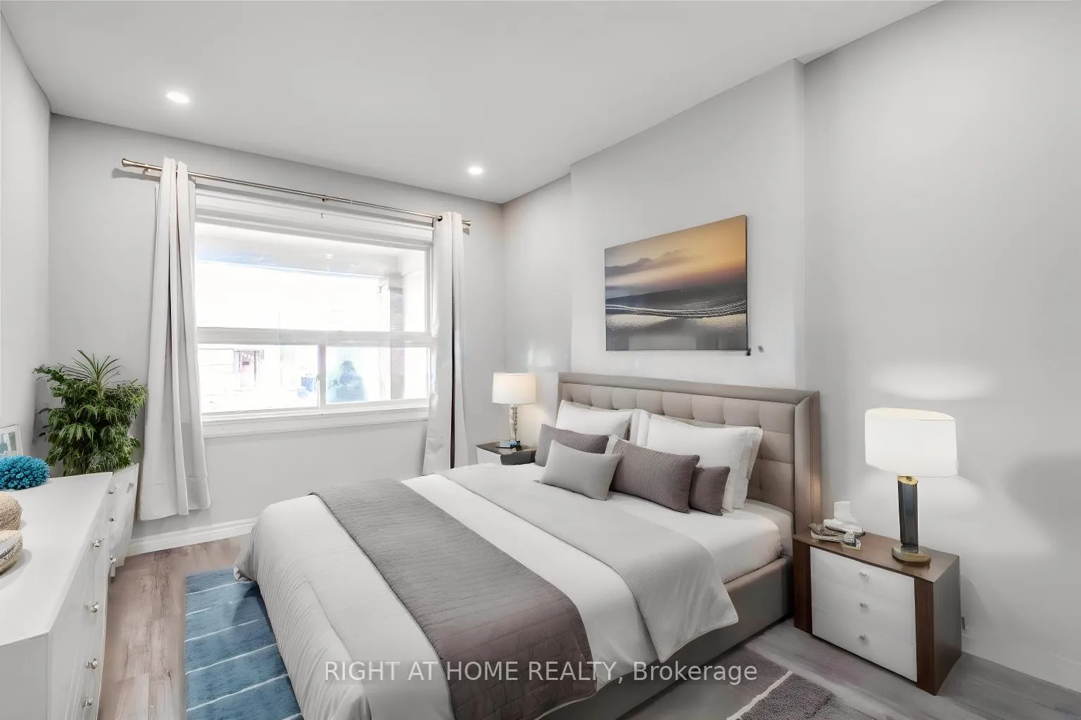 Photo 6 of 2023 Dufferin Street, Toronto, Oakwood Village — HOMEH
