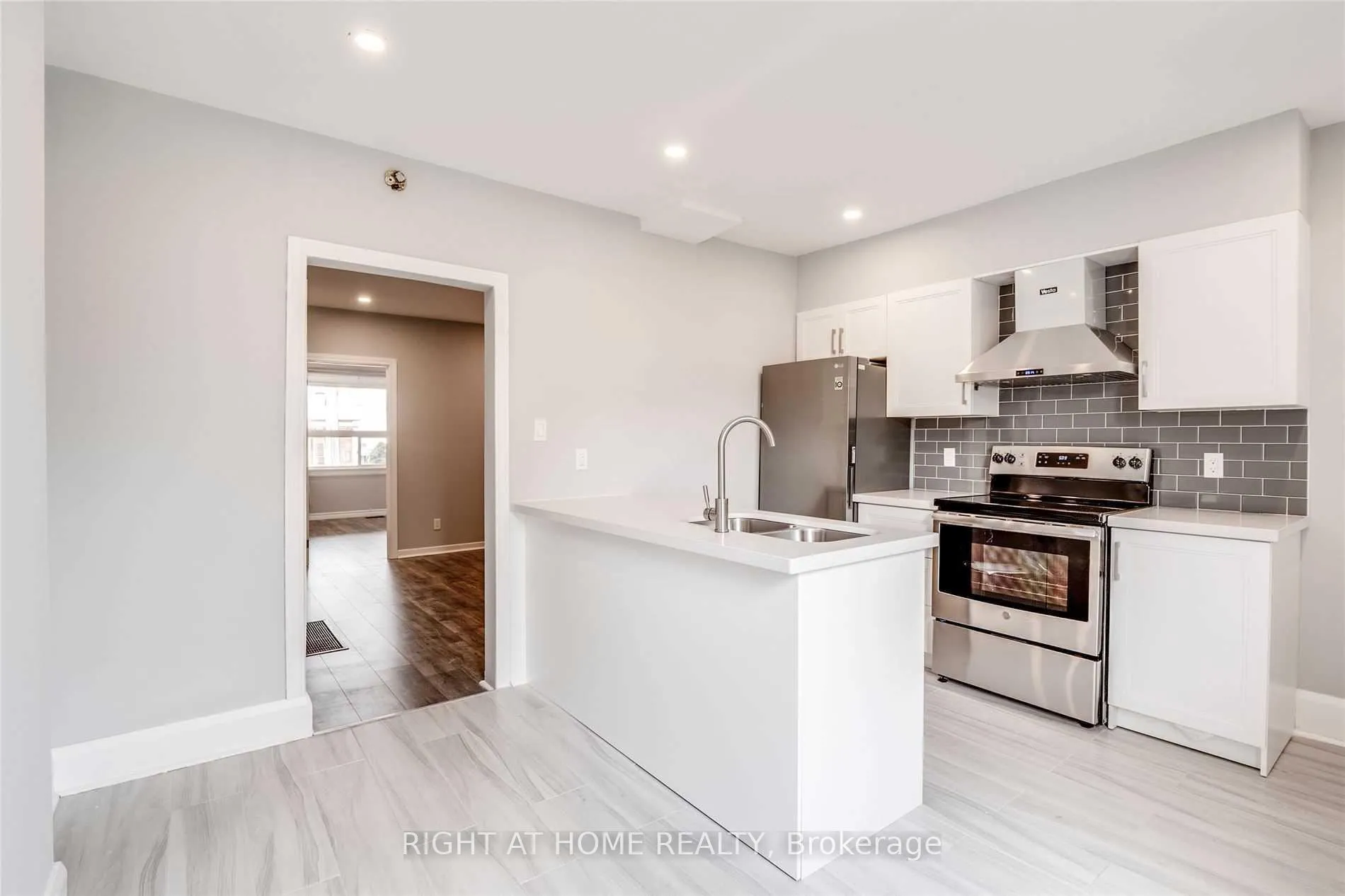 Photo 8 of 2023 Dufferin Street, Toronto, Oakwood Village — HOMEH