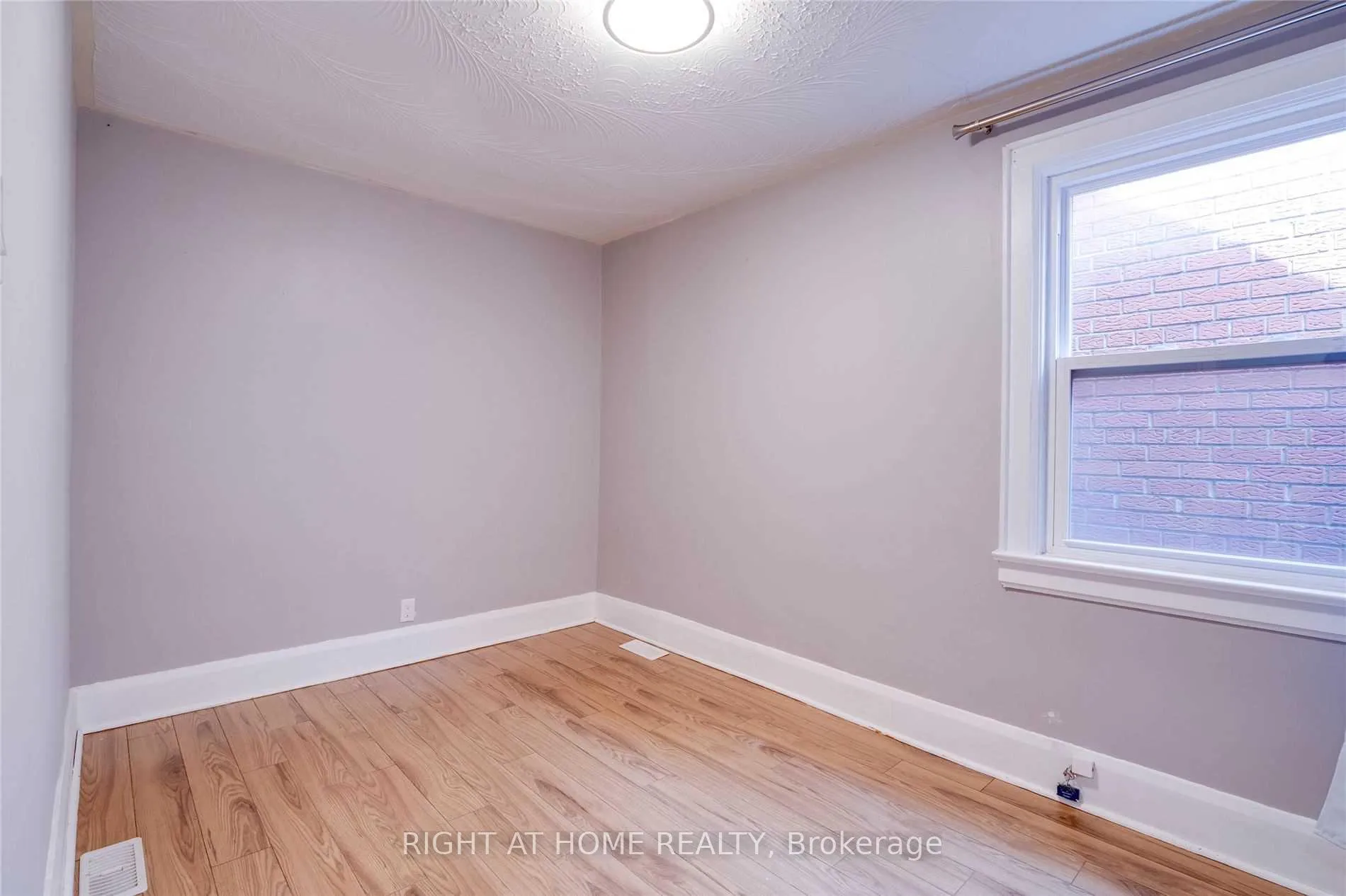 Photo 13 of 2023 Dufferin Street, Toronto, Oakwood Village — HOMEH