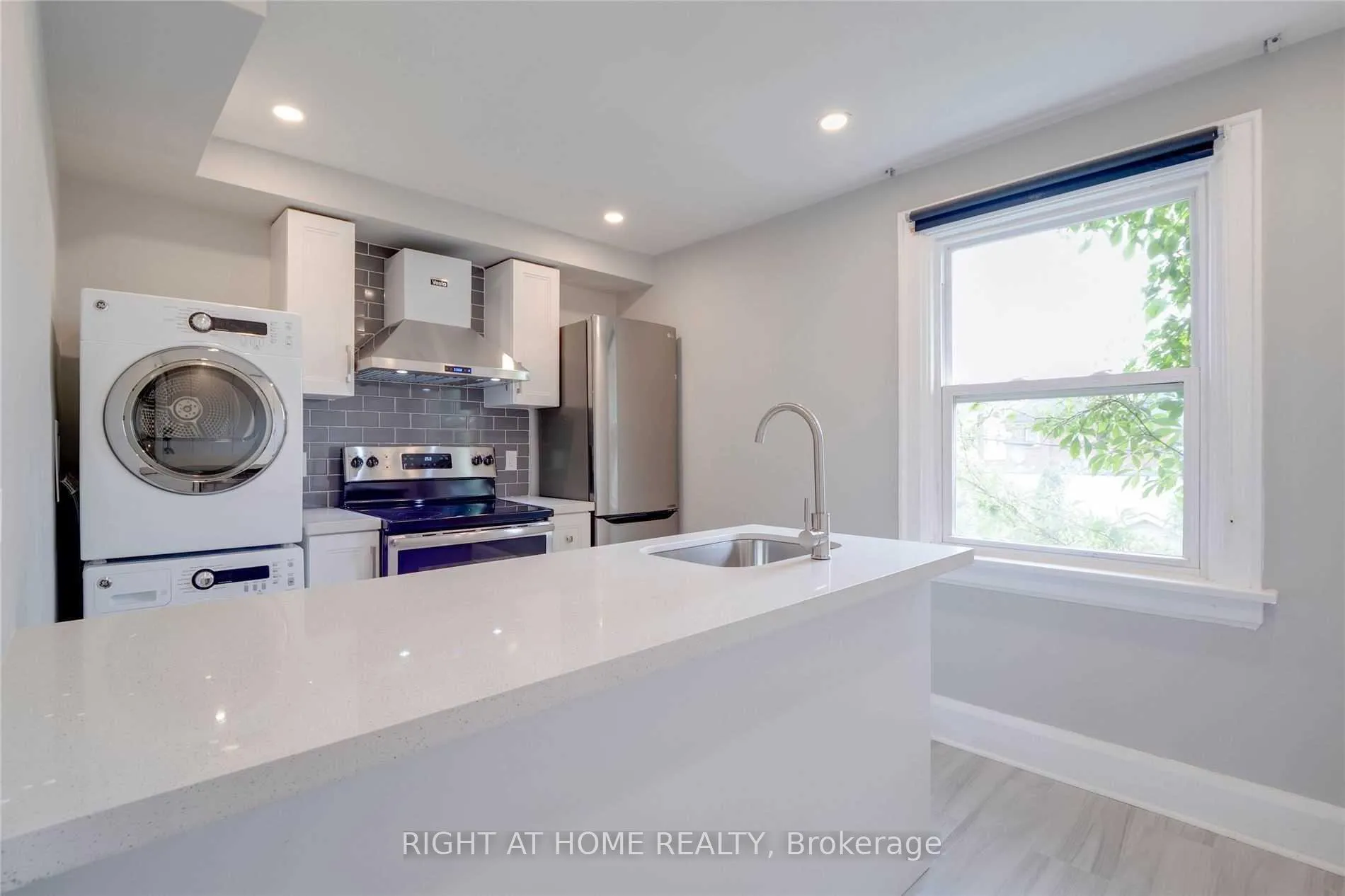 Photo 14 of 2023 Dufferin Street, Toronto, Oakwood Village — HOMEH