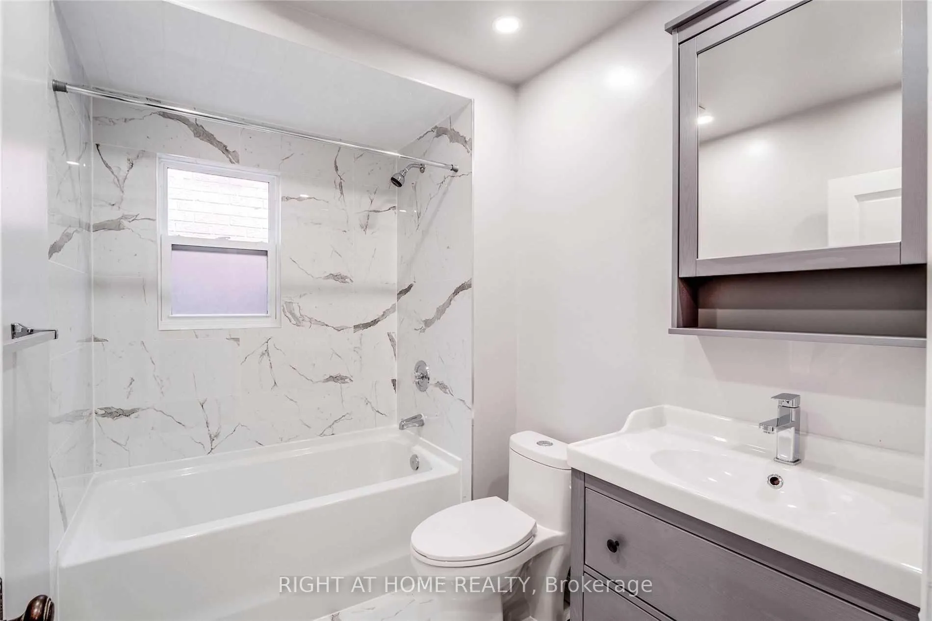Photo 17 of 2023 Dufferin Street, Toronto, Oakwood Village — HOMEH