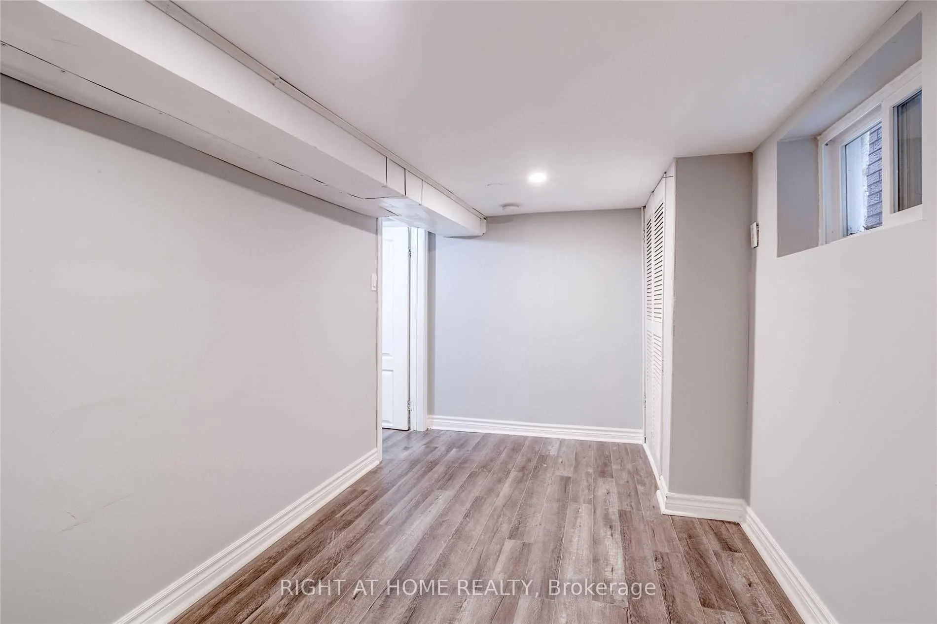 Photo 23 of 2023 Dufferin Street, Toronto, Oakwood Village — HOMEH