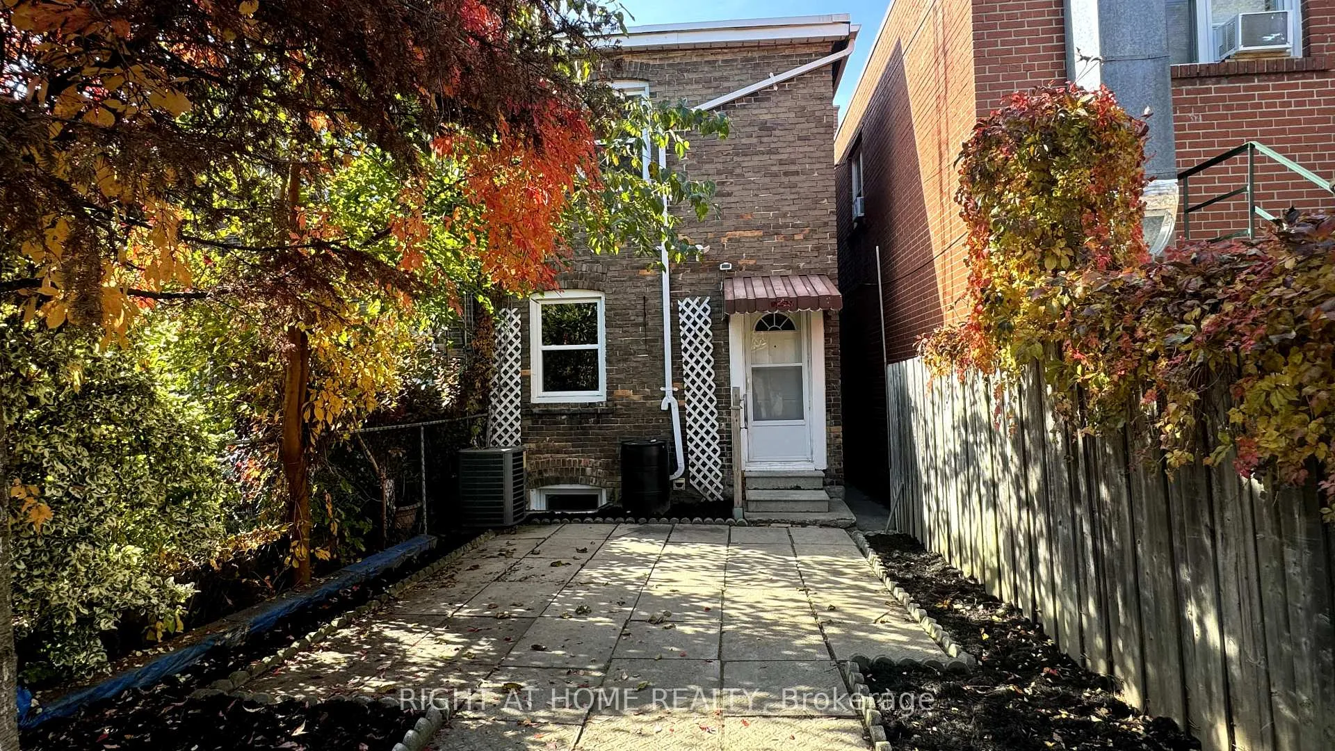 Photo 25 of 2023 Dufferin Street, Toronto, Oakwood Village — HOMEH