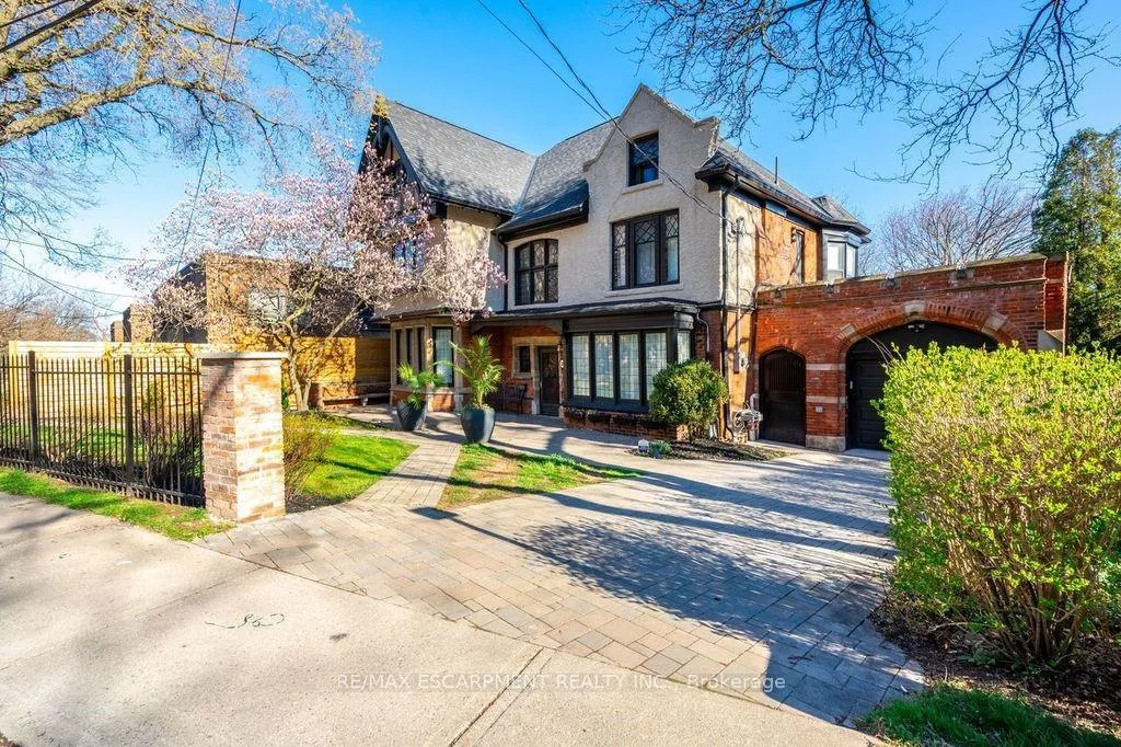 Photo 1 of 13 Freeman Place, Hamilton, Durand — HOMEH