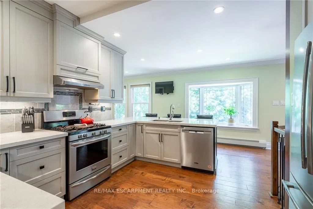 Photo 8 of 13 Freeman Place, Hamilton, Durand — HOMEH