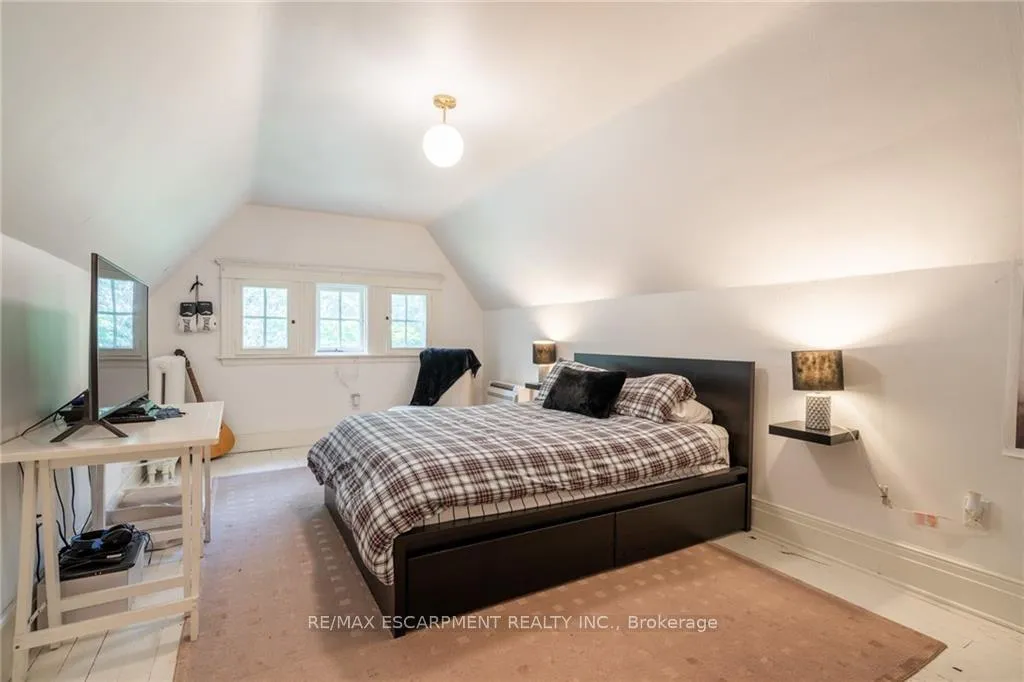 Photo 33 of 13 Freeman Place, Hamilton, Durand — HOMEH