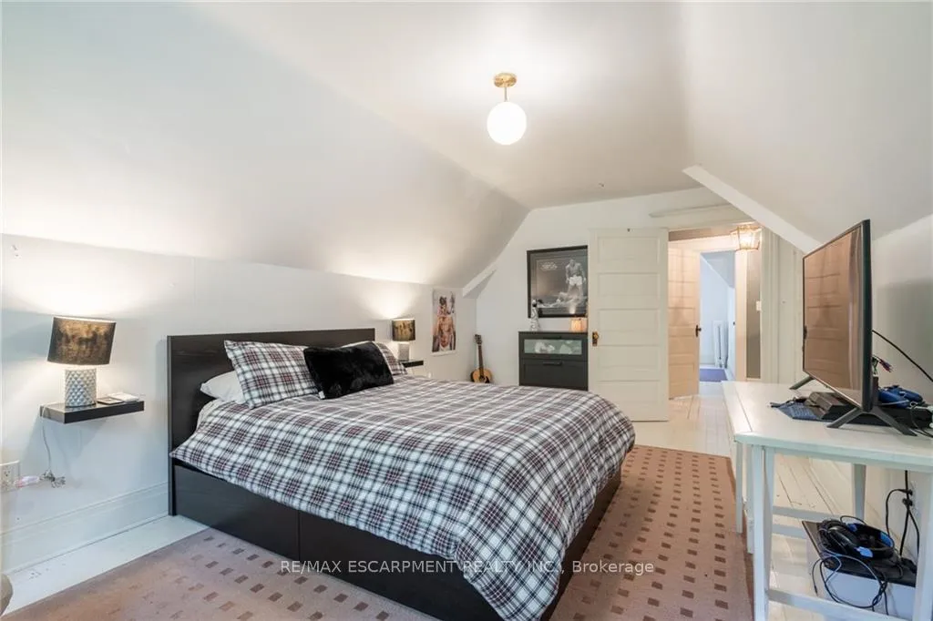 Photo 34 of 13 Freeman Place, Hamilton, Durand — HOMEH