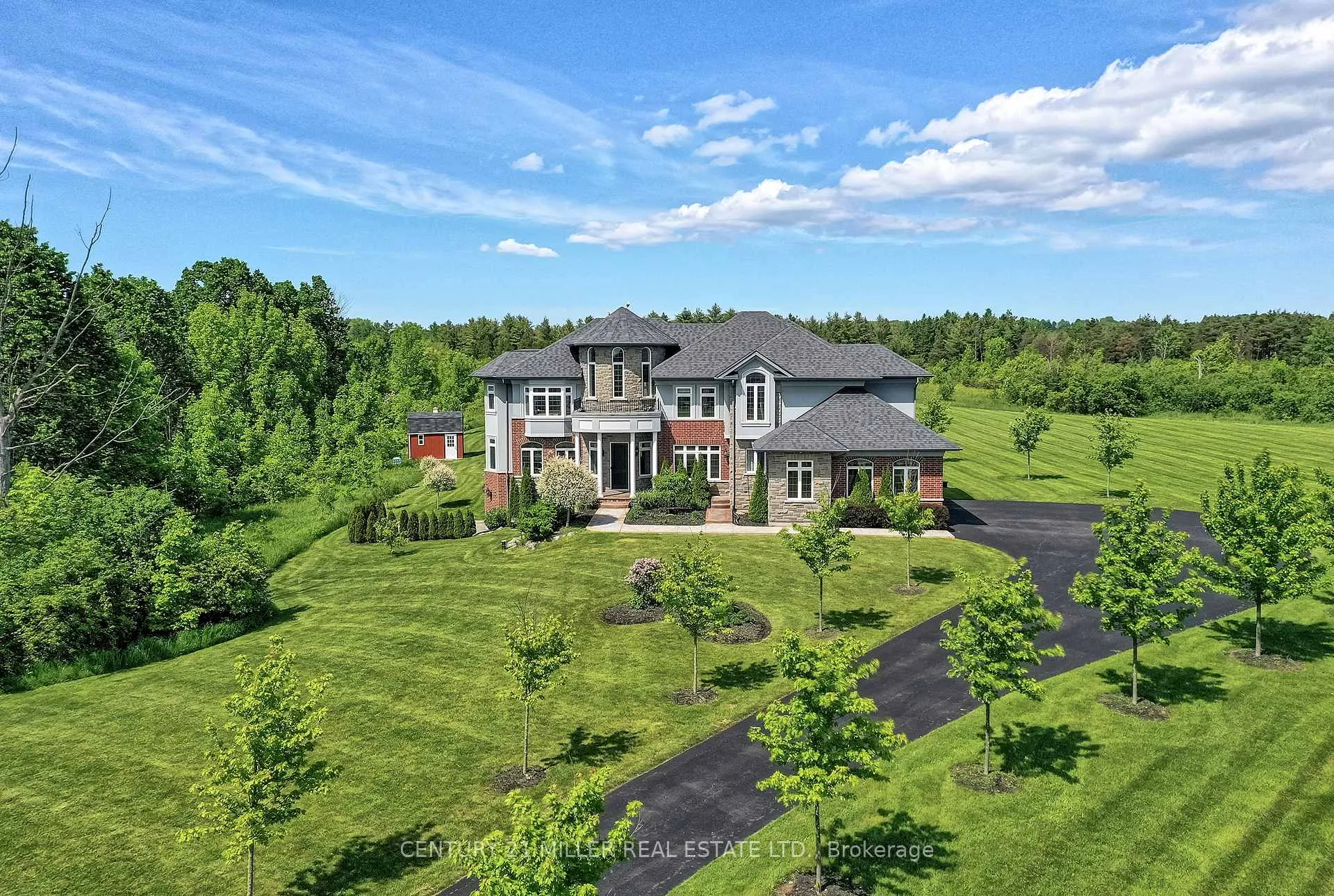 Front of 100 Chesswood Trail