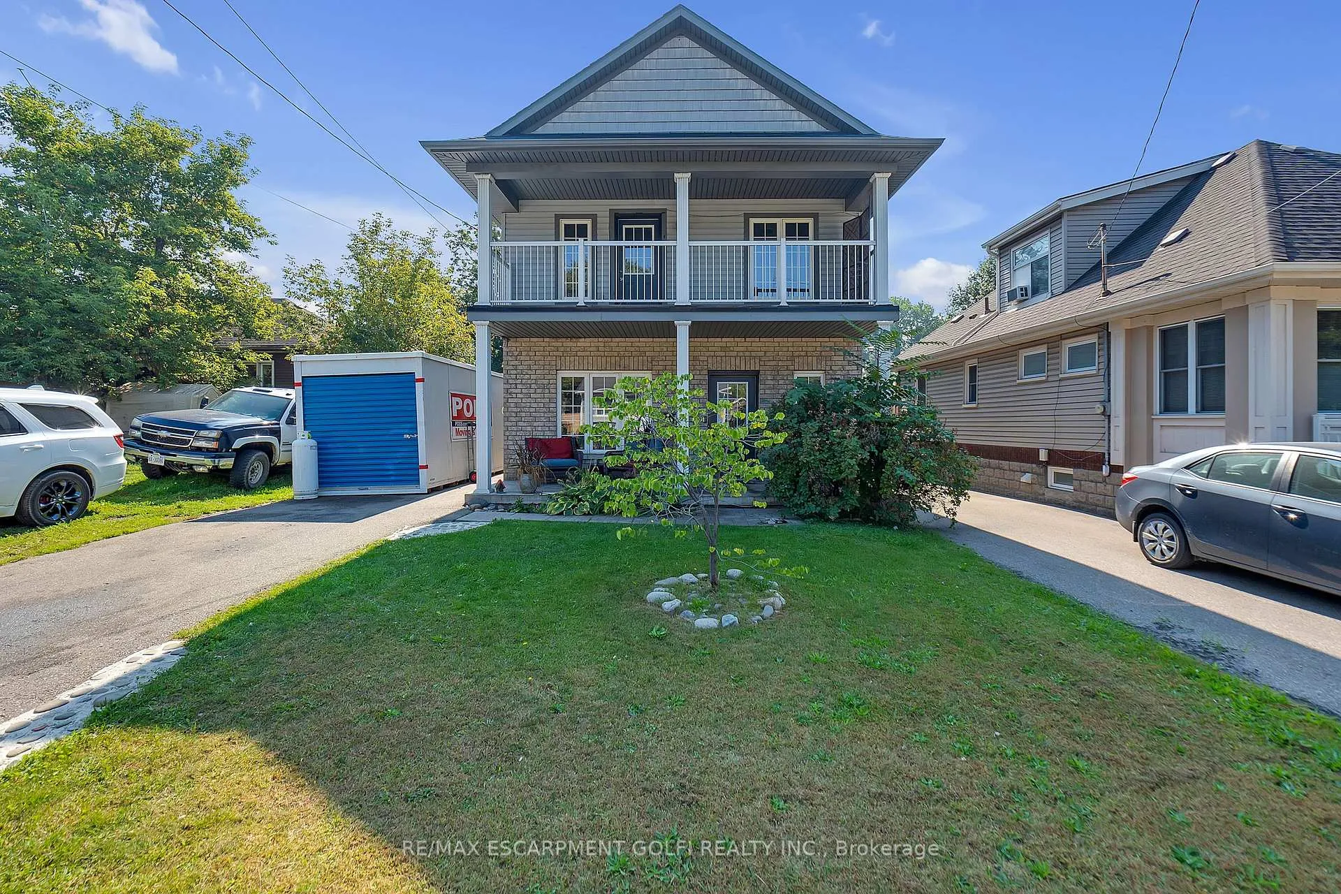 Front of 2 Comet Avenue
