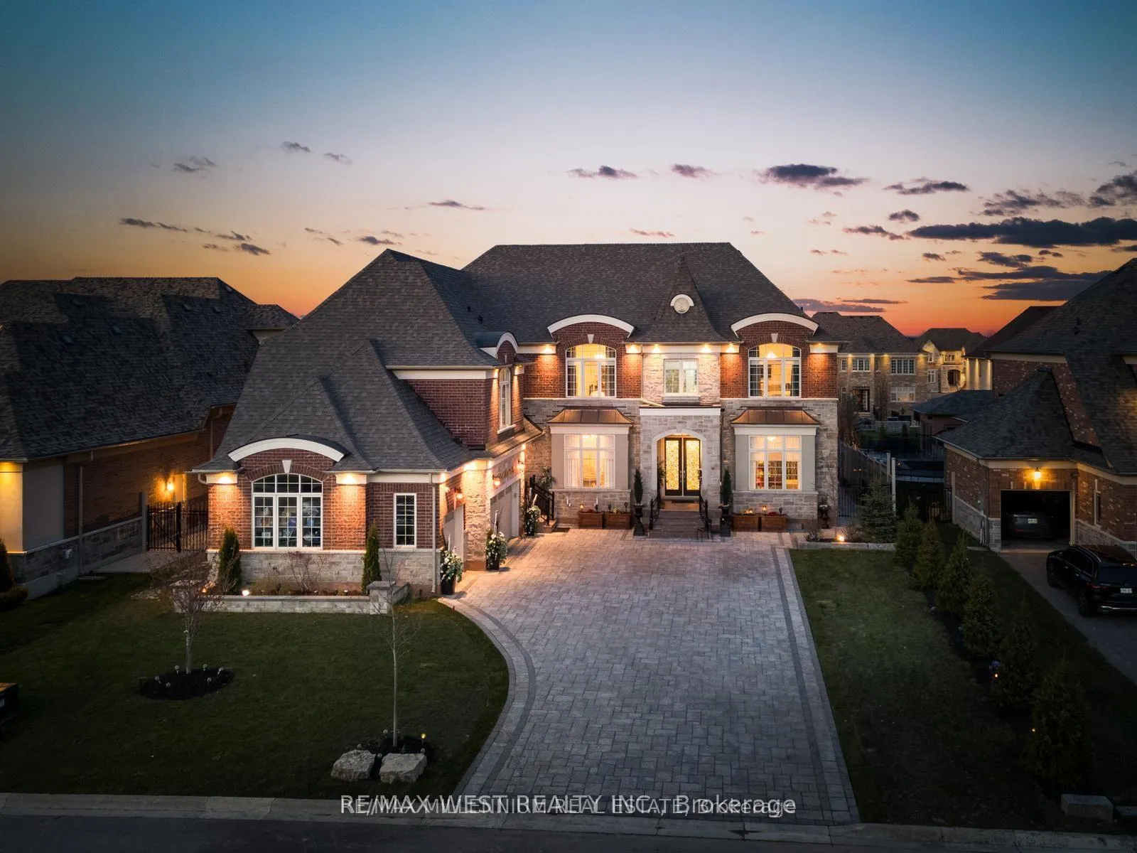 Photo 1 of 7 Castle Mountain Court, King, Nobleton — HOMEH