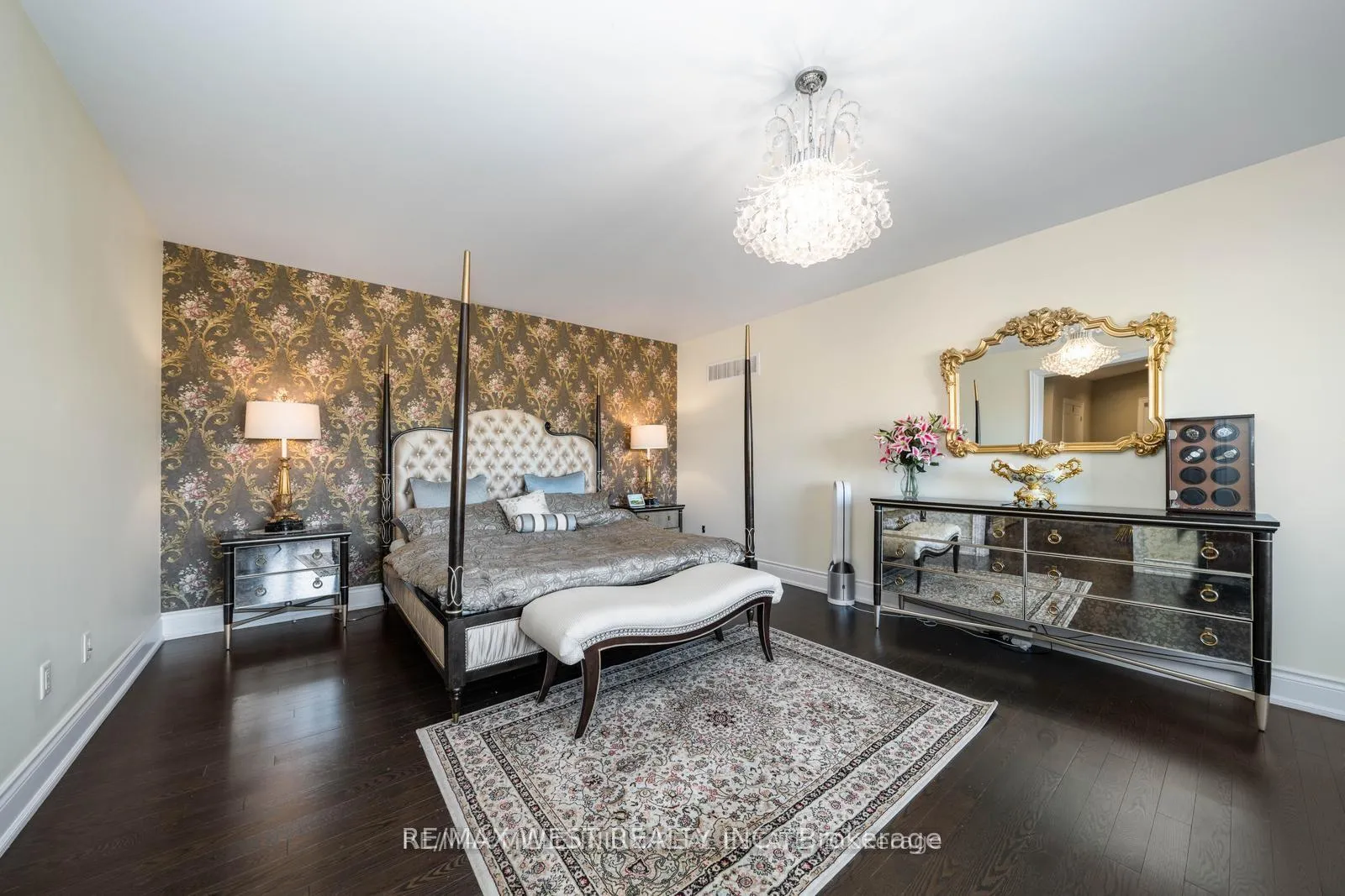 Photo 23 of 7 Castle Mountain Court, King, Nobleton — HOMEH