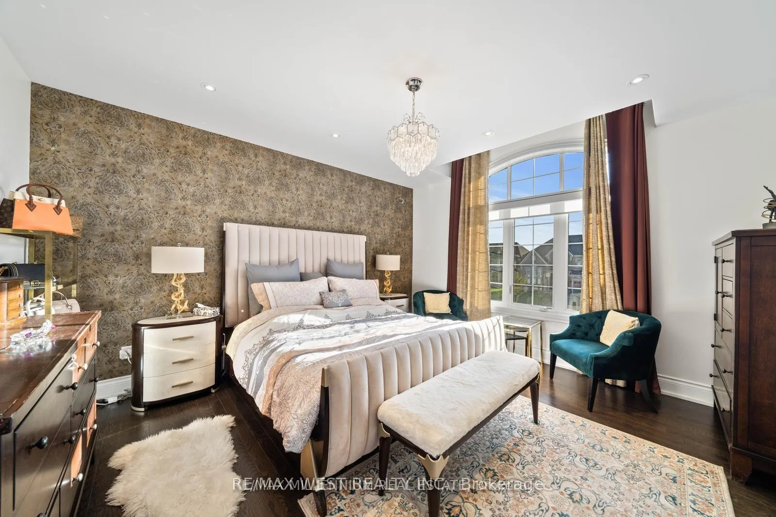 Photo 32 of 7 Castle Mountain Court, King, Nobleton — HOMEH