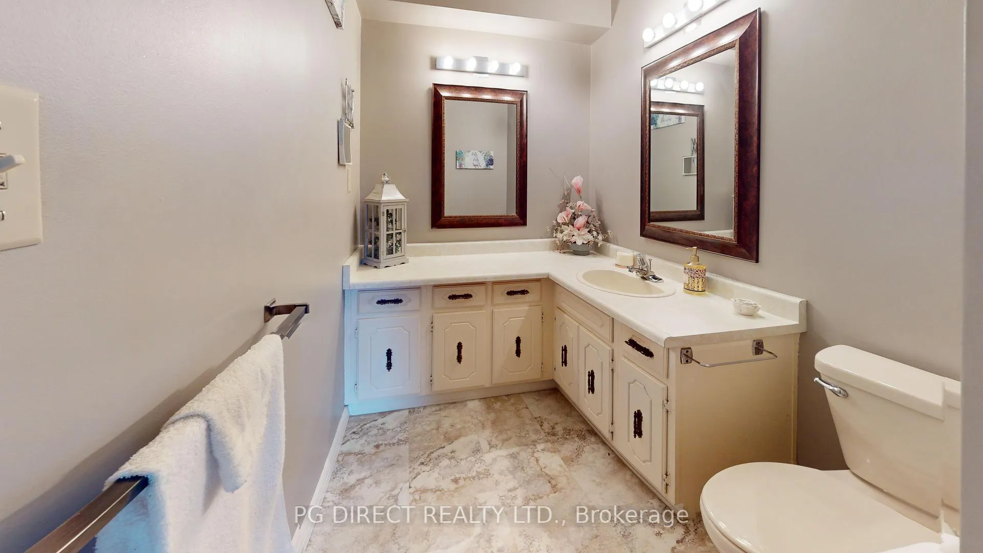 Photo 16 of 65 Trailview Drive, Kitchener — HOMEH