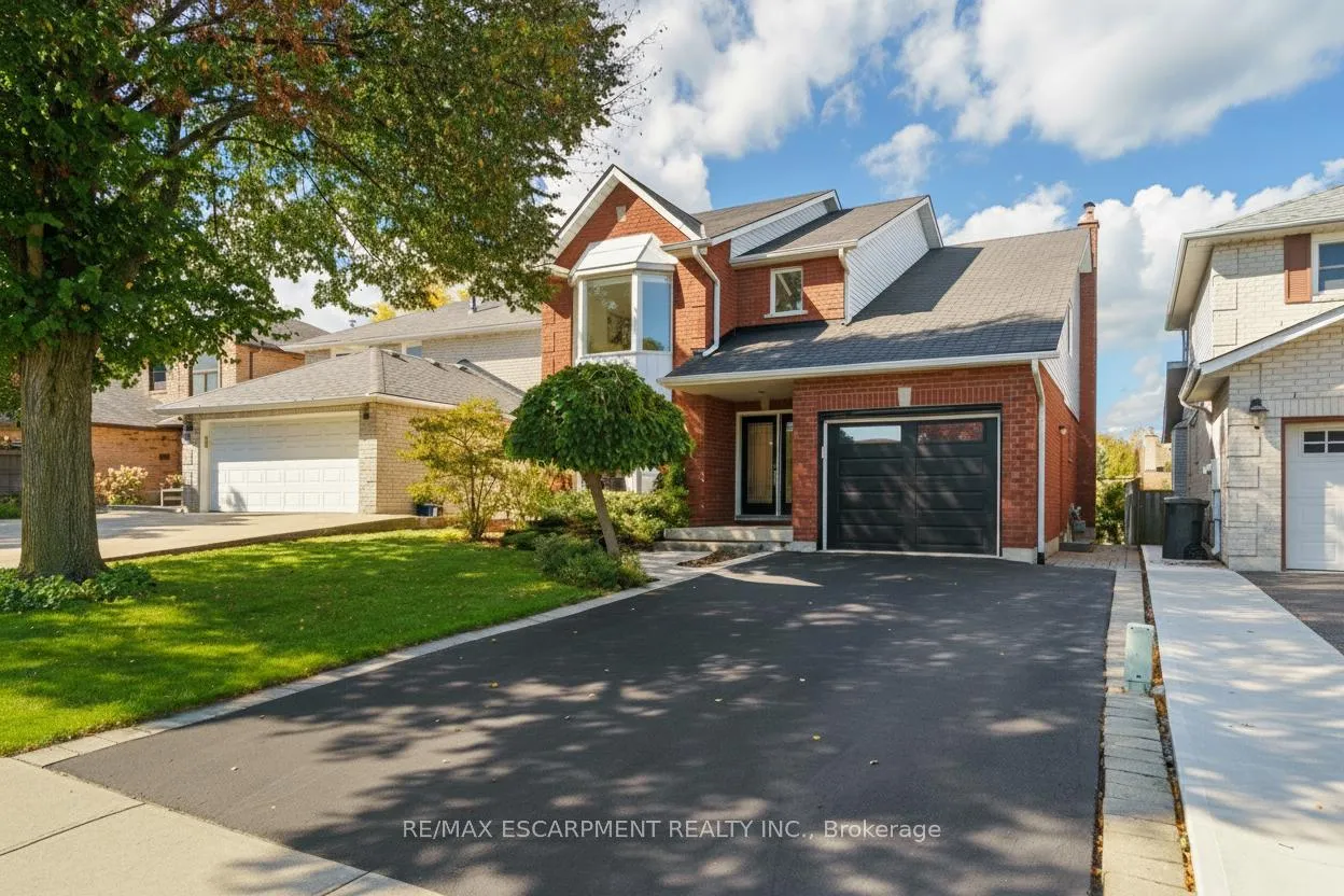Front of 43 Glenayr Street