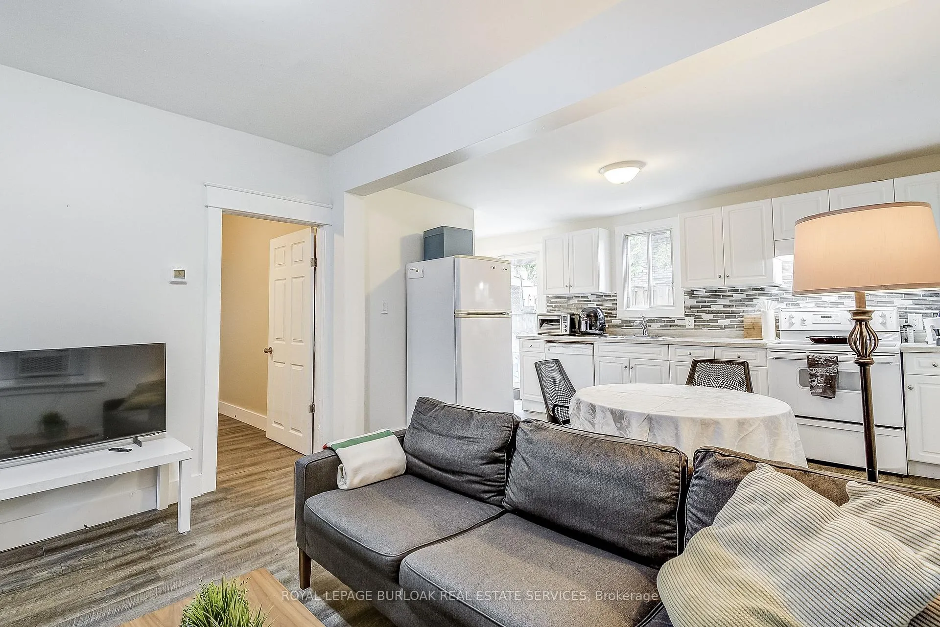 Photo 8 of 185 Simcoe Street E, Hamilton, North End — HOMEH