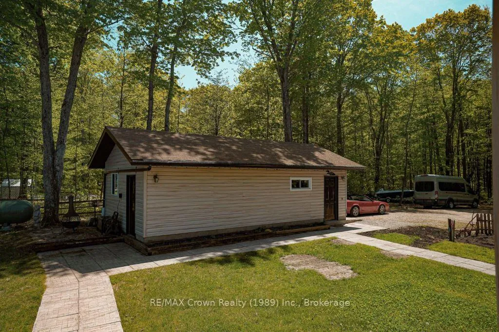 Photo 20 of 105 Big Lake Dam Road, Central Manitoulin — HOMEH