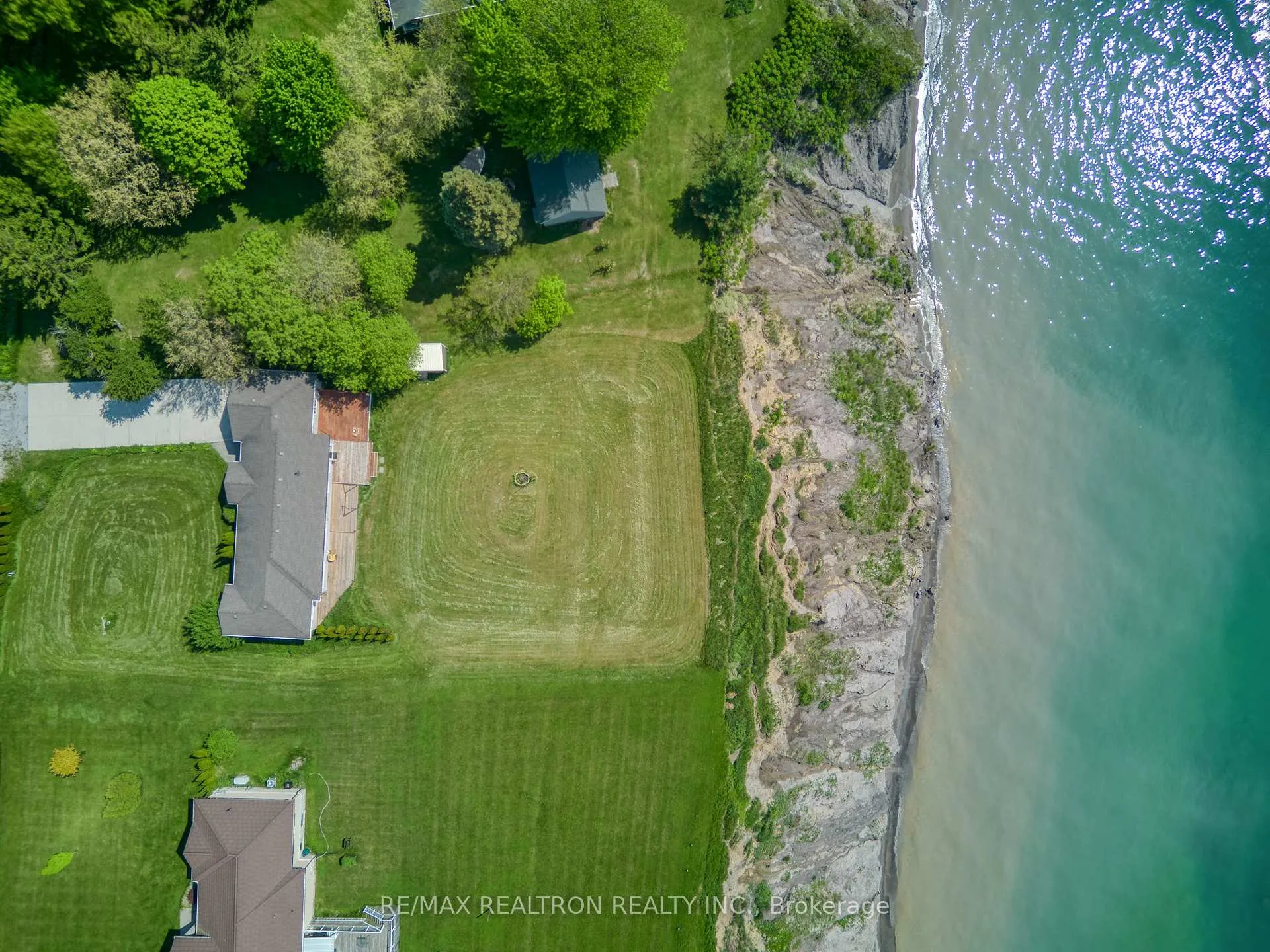 Photo 2 of 6648 Talbot Trail, Chatham-Kent, Chatham — HOMEH