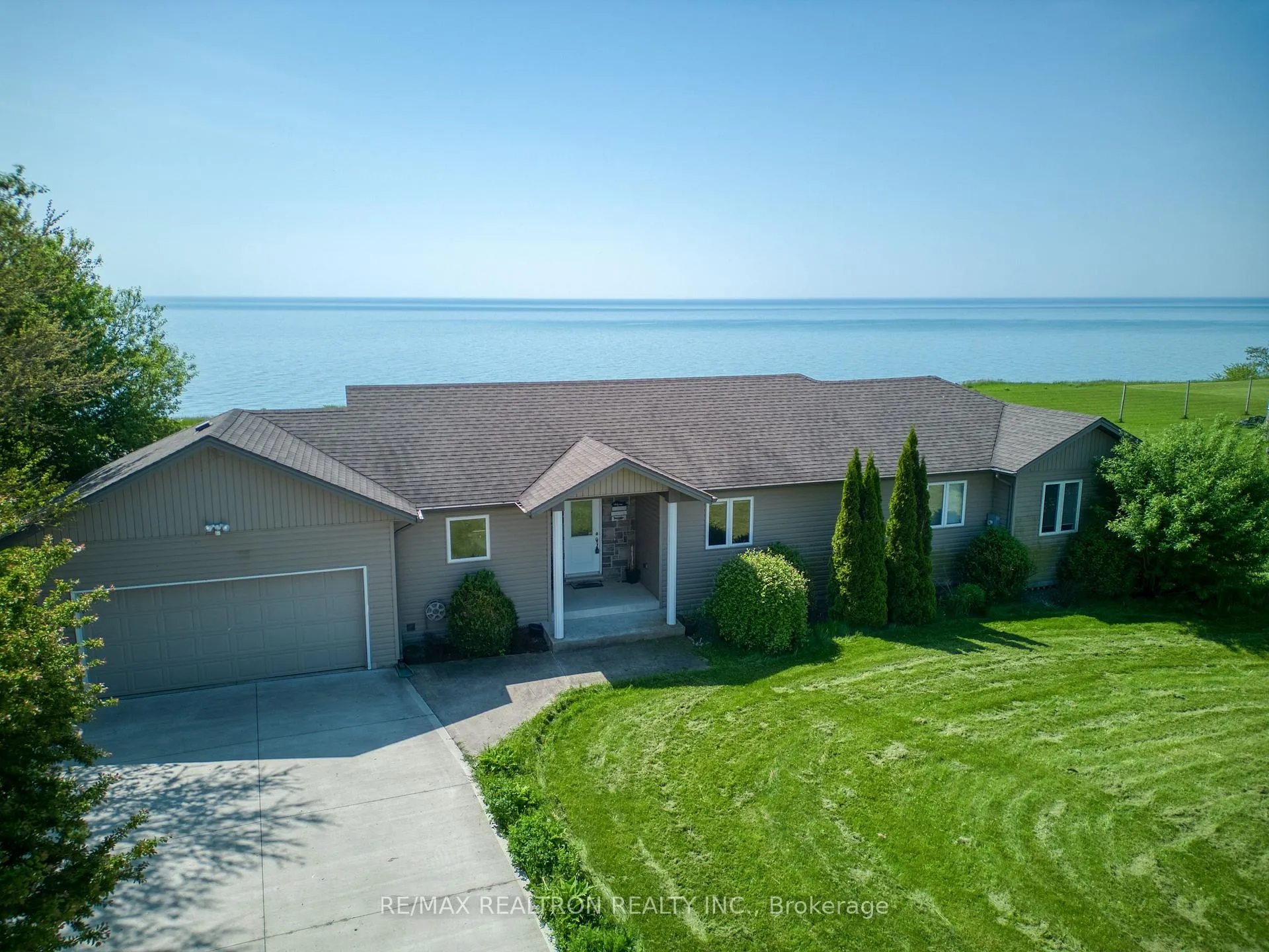 Photo 4 of 6648 Talbot Trail, Chatham-Kent, Chatham — HOMEH
