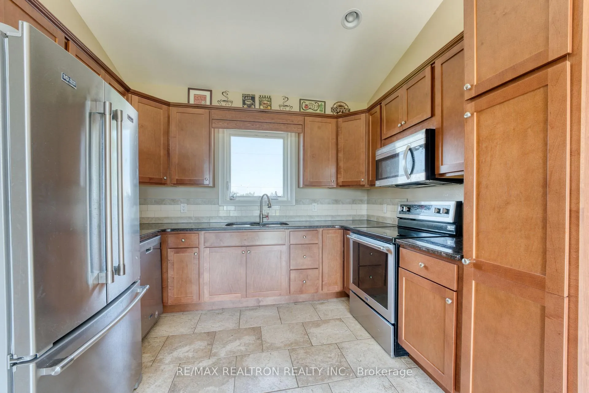 Photo 12 of 6648 Talbot Trail, Chatham-Kent, Chatham — HOMEH