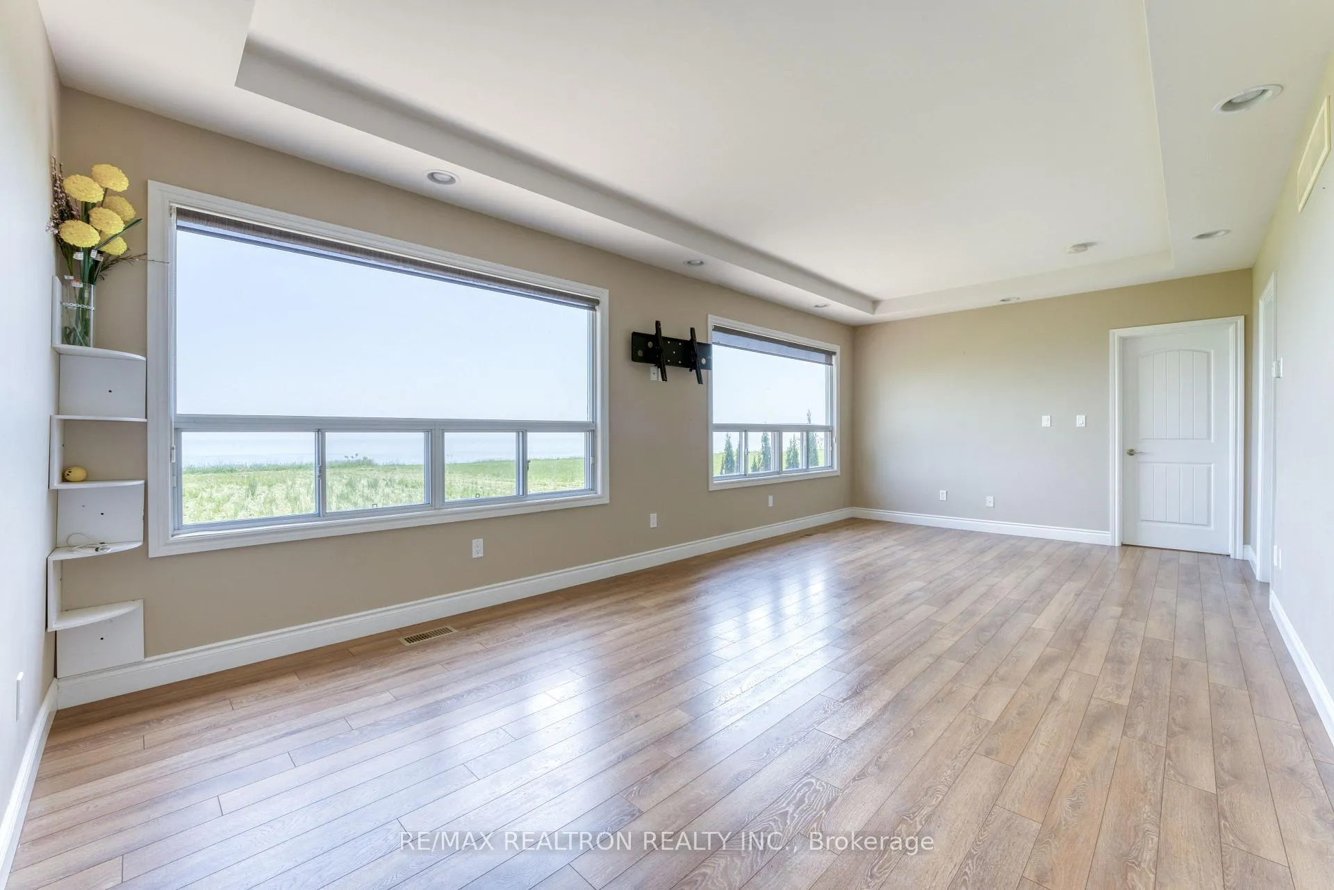 Photo 14 of 6648 Talbot Trail, Chatham-Kent, Chatham — HOMEH