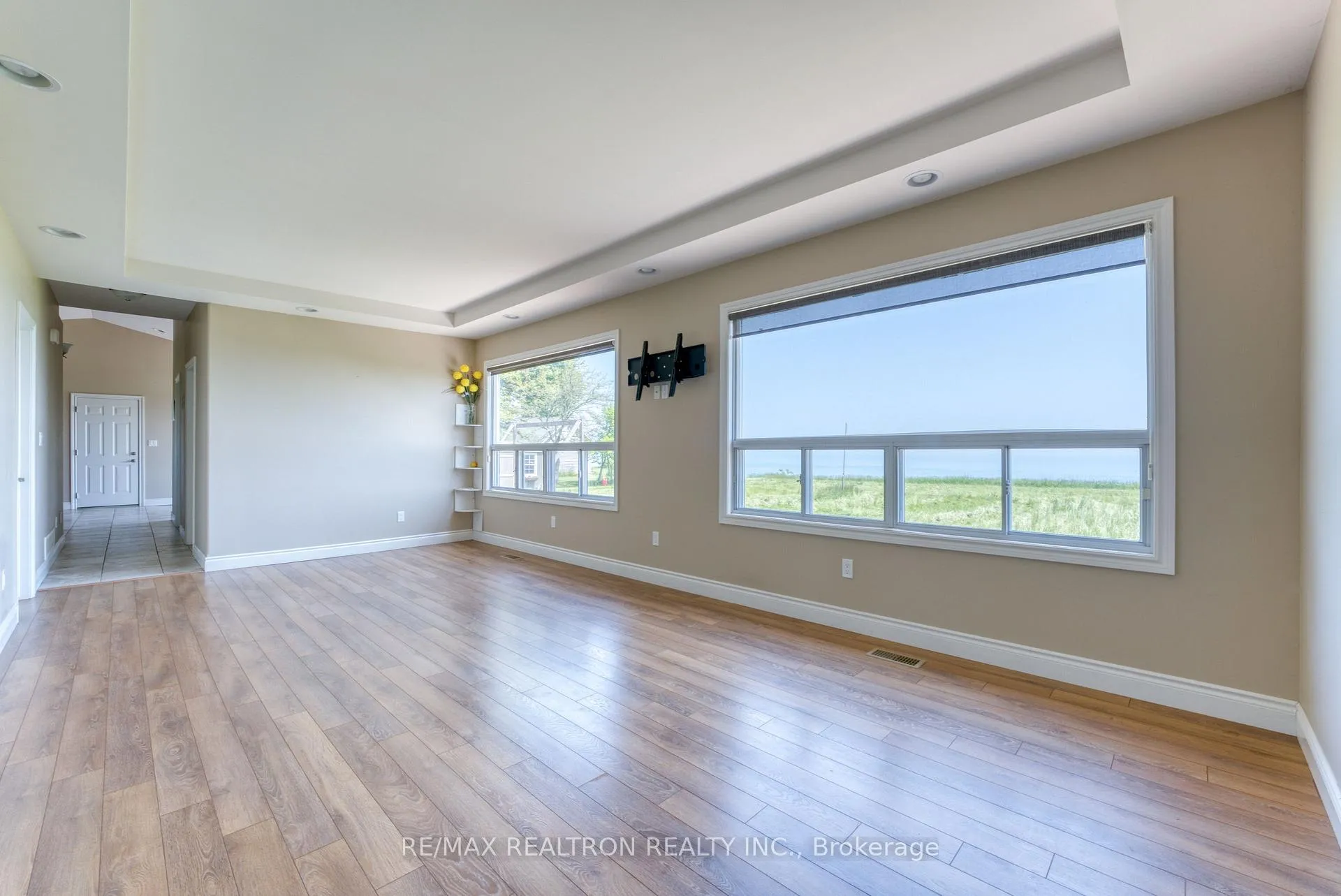 Photo 15 of 6648 Talbot Trail, Chatham-Kent, Chatham — HOMEH