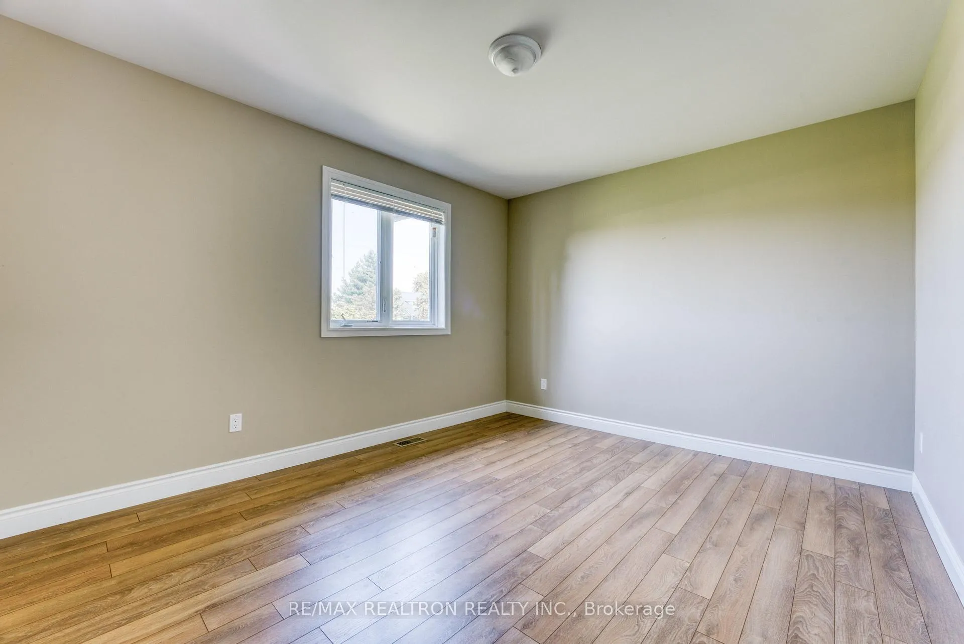 Photo 20 of 6648 Talbot Trail, Chatham-Kent, Chatham — HOMEH