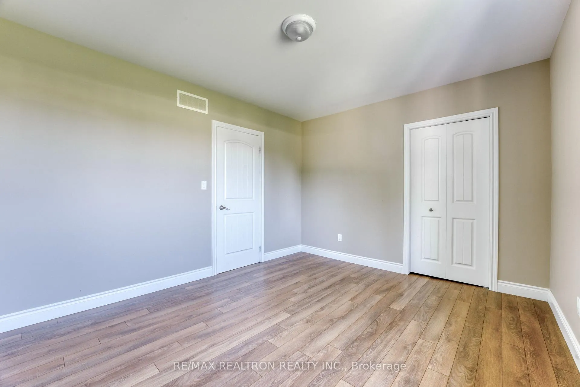 Photo 21 of 6648 Talbot Trail, Chatham-Kent, Chatham — HOMEH