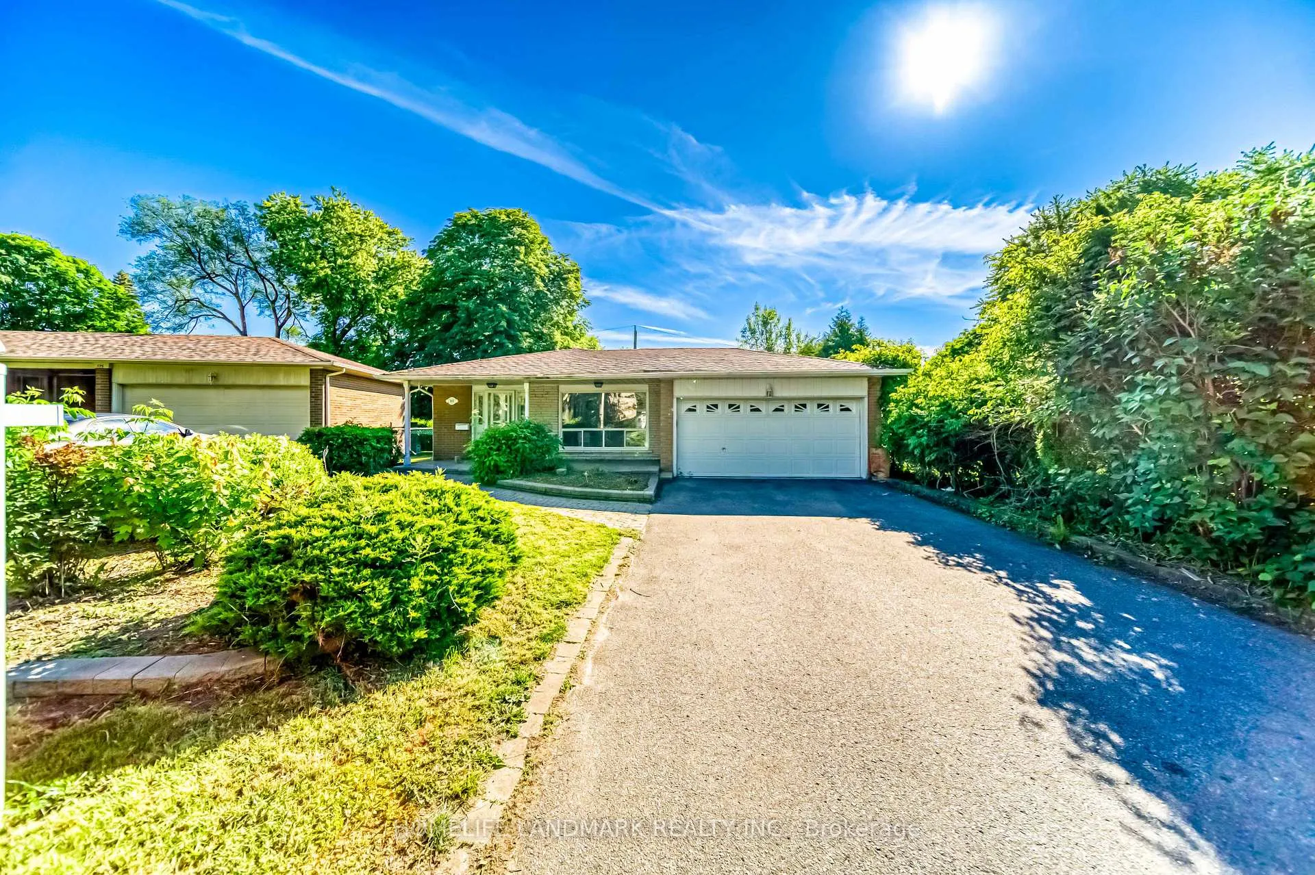 Photo 1 of 113 Fred Varley Drive W, Markham, Unionville — HOMEH