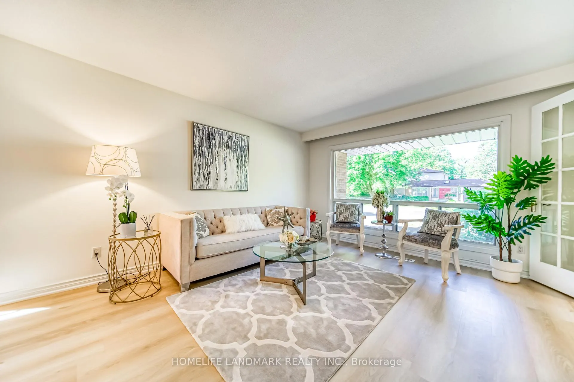 Photo 7 of 113 Fred Varley Drive W, Markham, Unionville — HOMEH