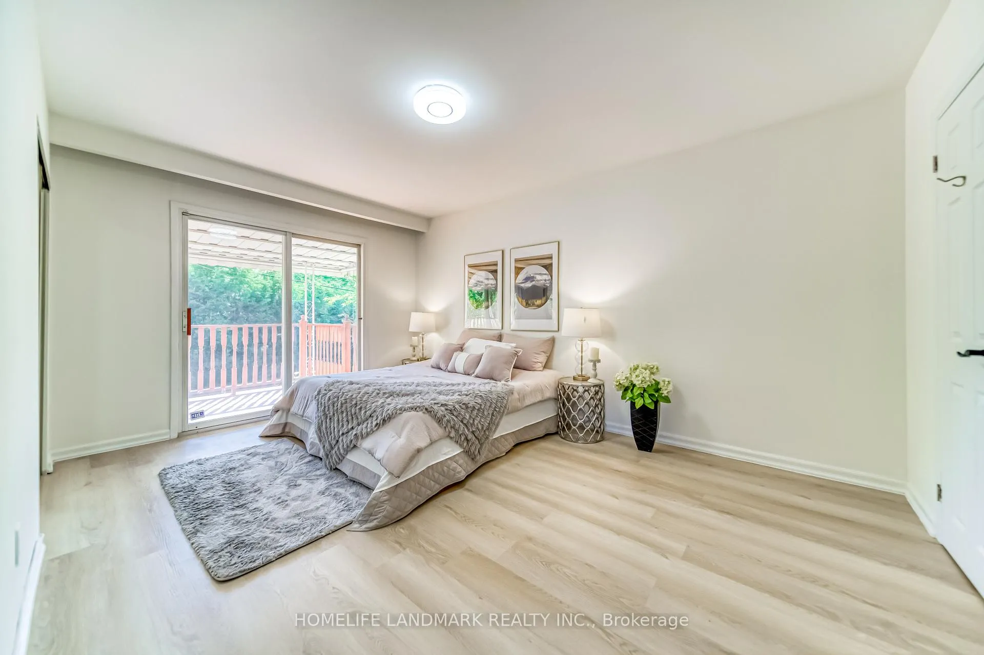 Photo 16 of 113 Fred Varley Drive W, Markham, Unionville — HOMEH