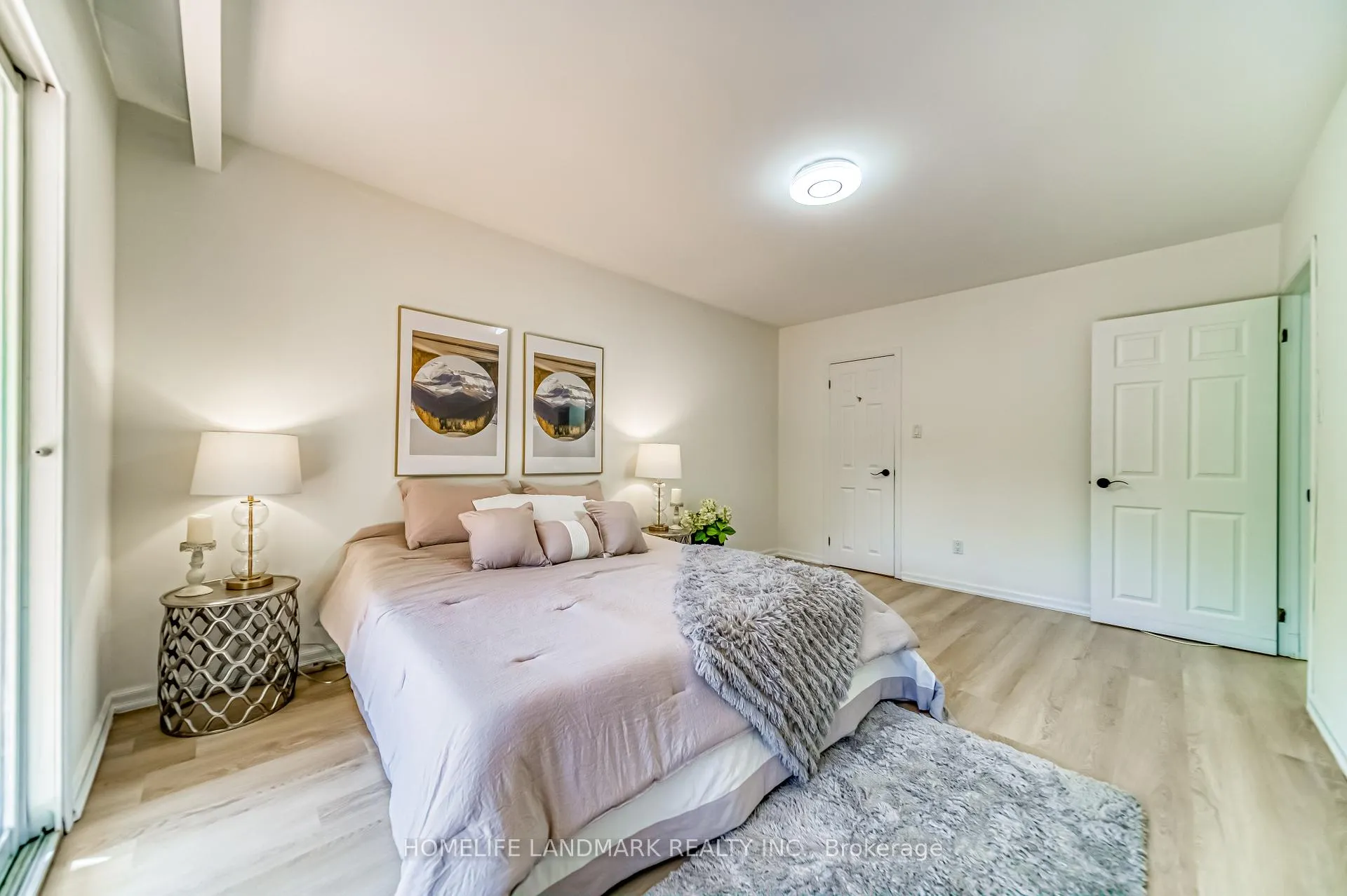 Photo 17 of 113 Fred Varley Drive W, Markham, Unionville — HOMEH