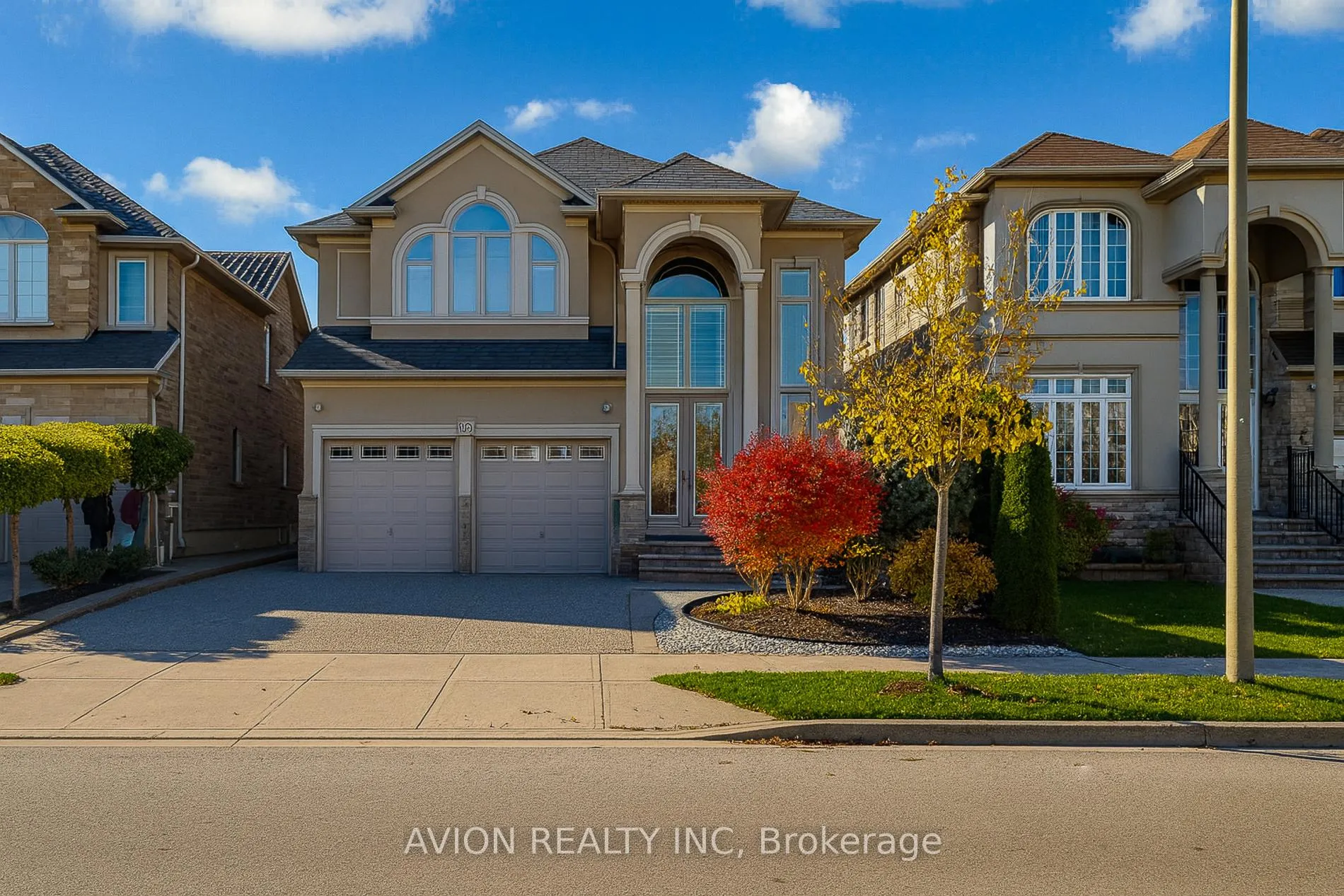 Photo 1 of 158 Chambers Drive, Hamilton, Ancaster — HOMEH
