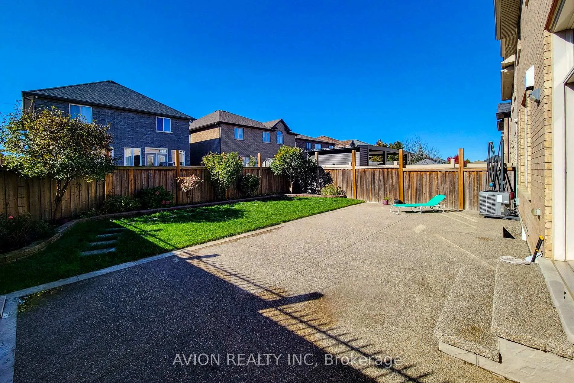 Photo 6 of 158 Chambers Drive, Hamilton, Ancaster — HOMEH