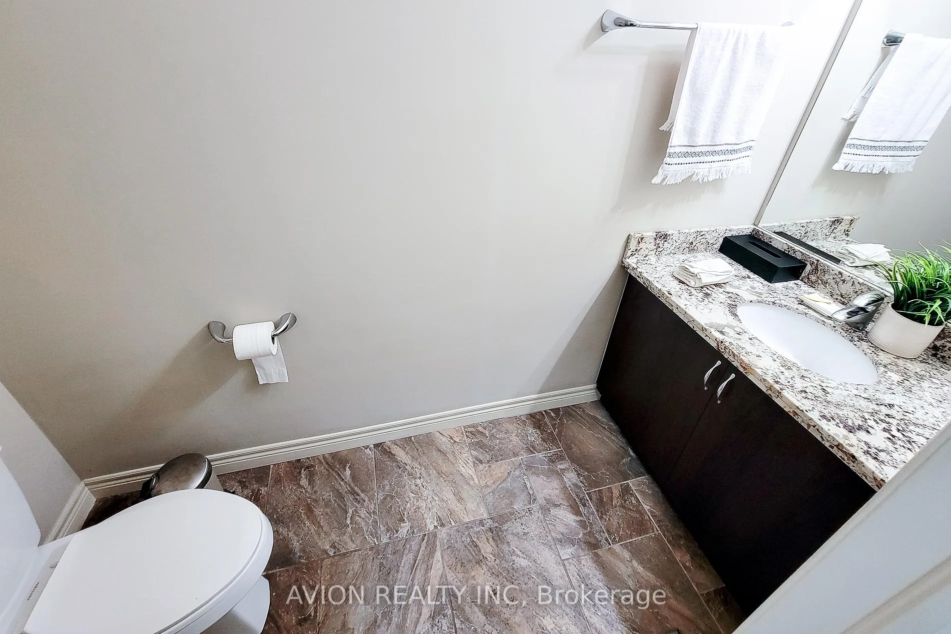 Photo 23 of 158 Chambers Drive, Hamilton, Ancaster — HOMEH