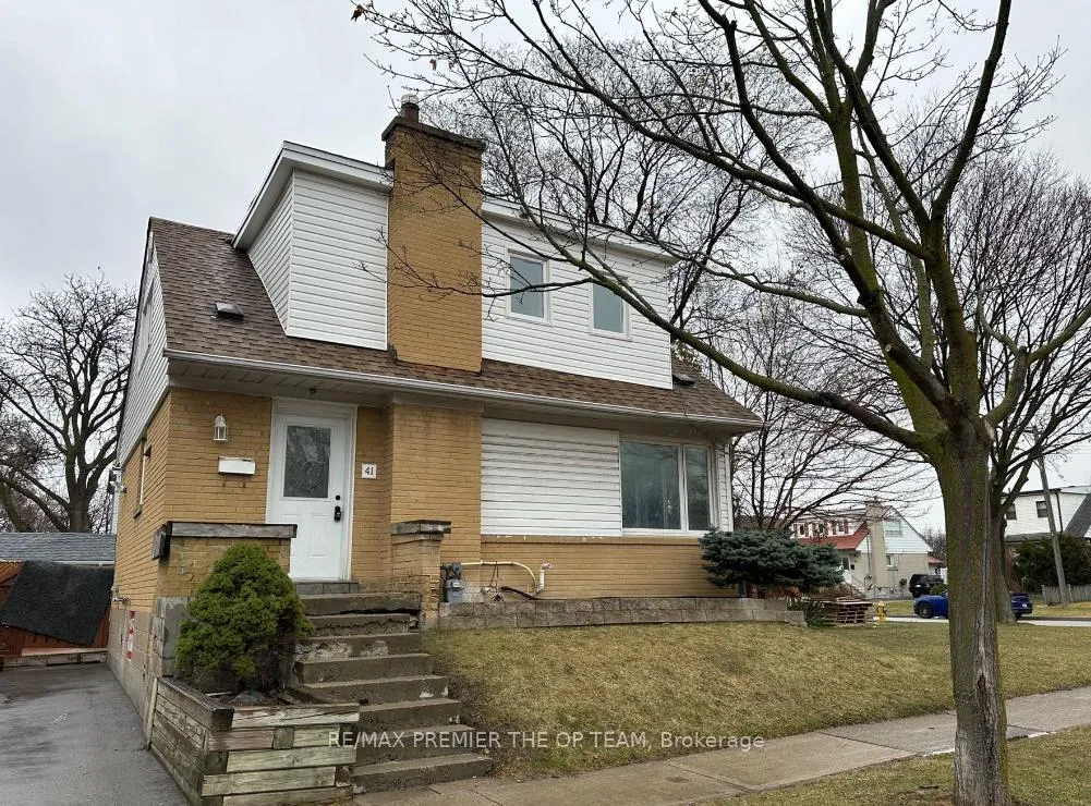 Front of 41 Tofield Crescent