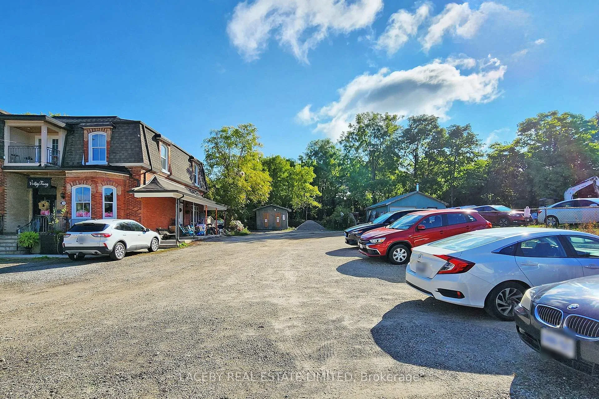 Photo 7 of 250 Main Street, King, Schomberg — HOMEH