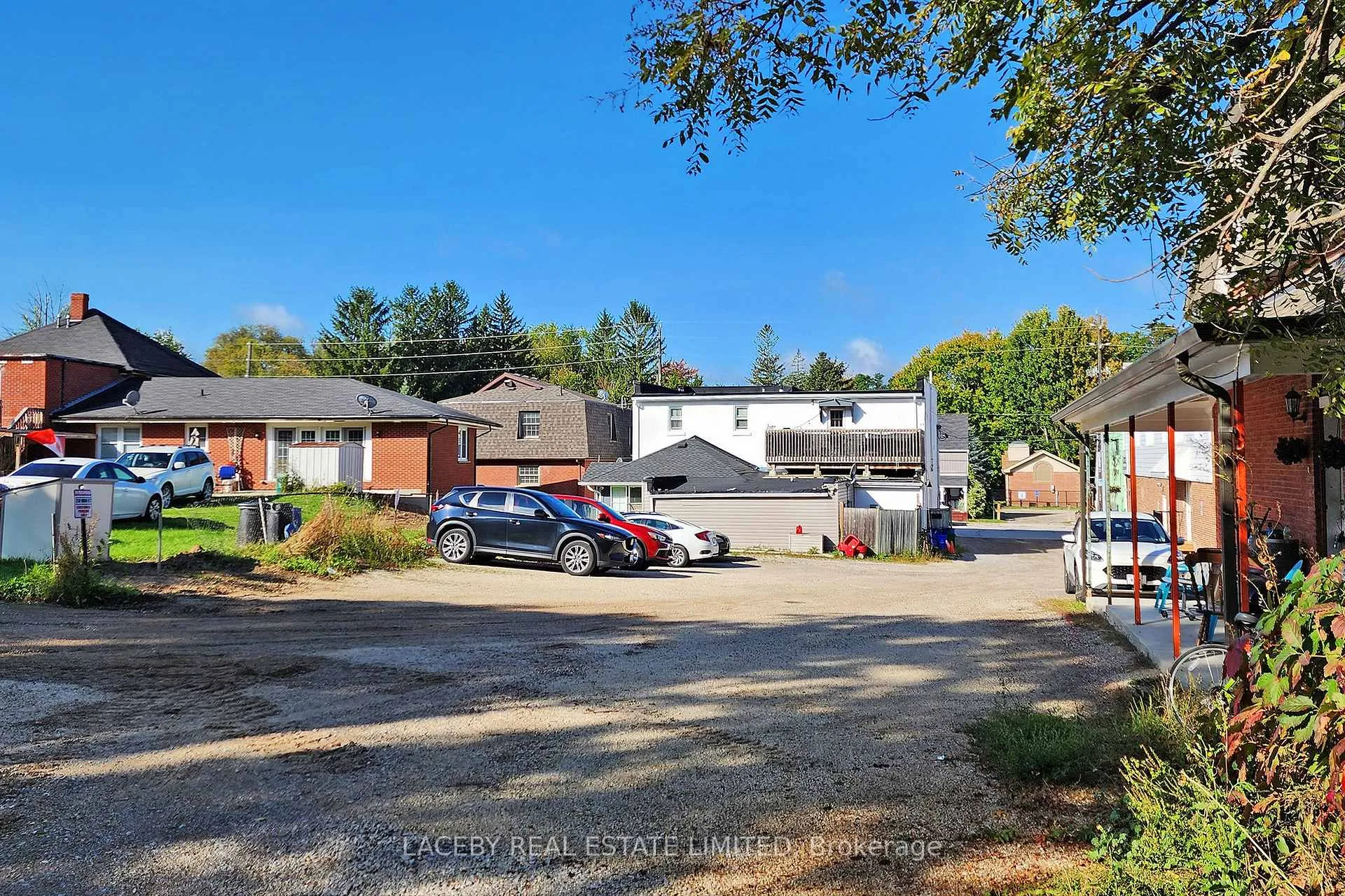 Photo 8 of 250 Main Street, King, Schomberg — HOMEH