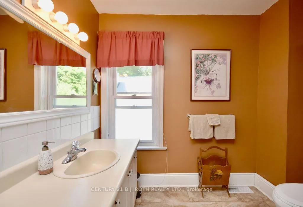 Photo 21 of 14 Mill Street E, Springwater, Hillsdale — HOMEH