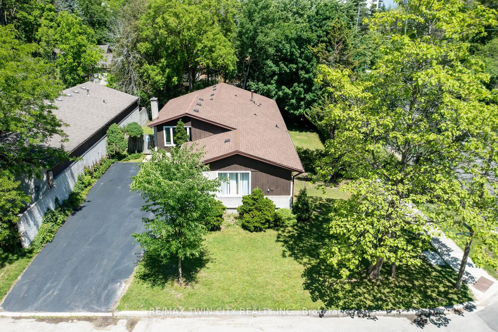 Photo 1 of 108 Keats Way Place, Waterloo — HOMEH