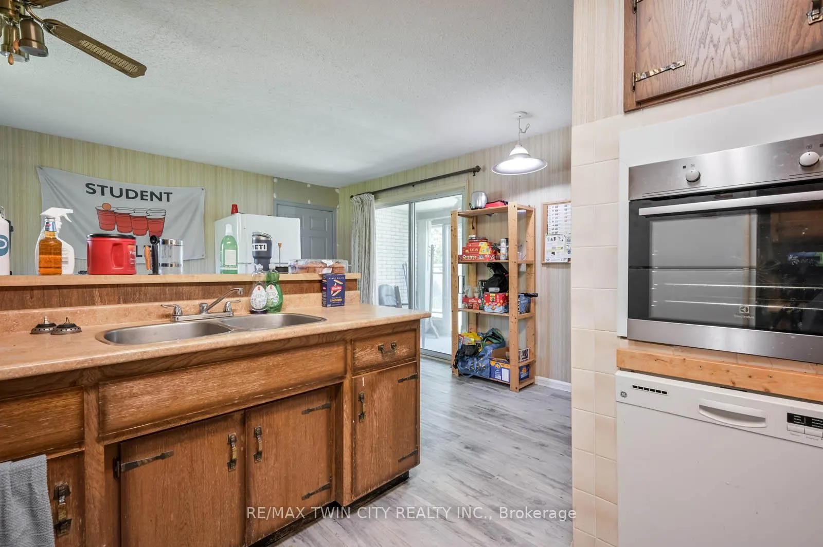 Photo 10 of 108 Keats Way Place, Waterloo — HOMEH
