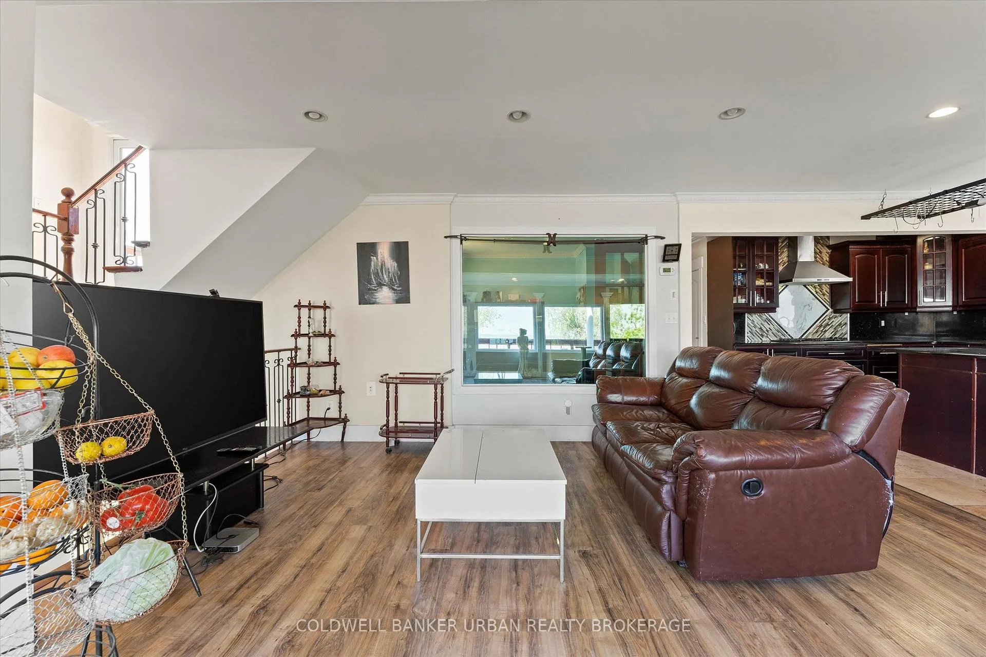 Photo 5 of 1342 Shoreline Avenue, Tecumseh — HOMEH
