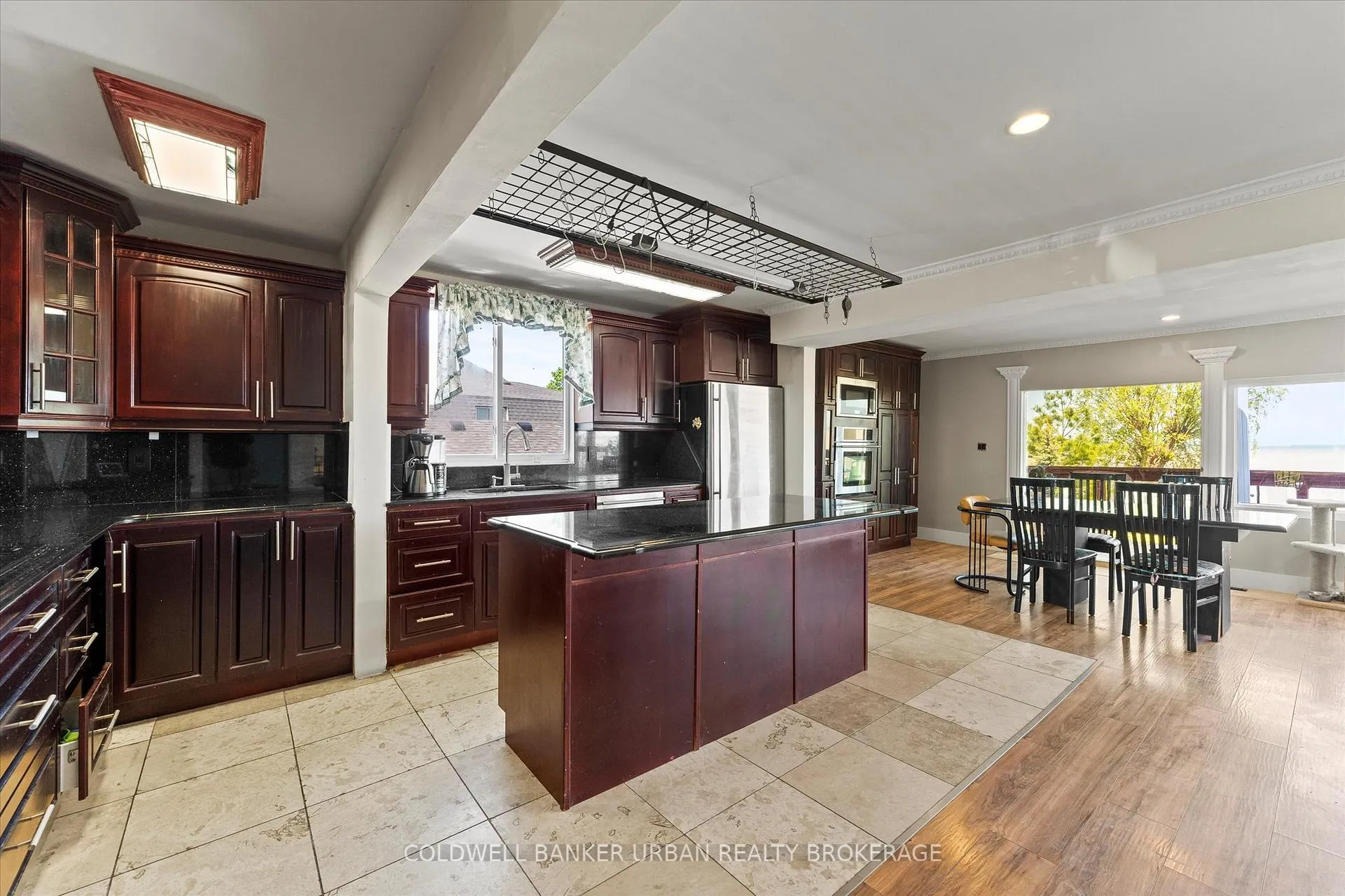 Photo 10 of 1342 Shoreline Avenue, Tecumseh — HOMEH