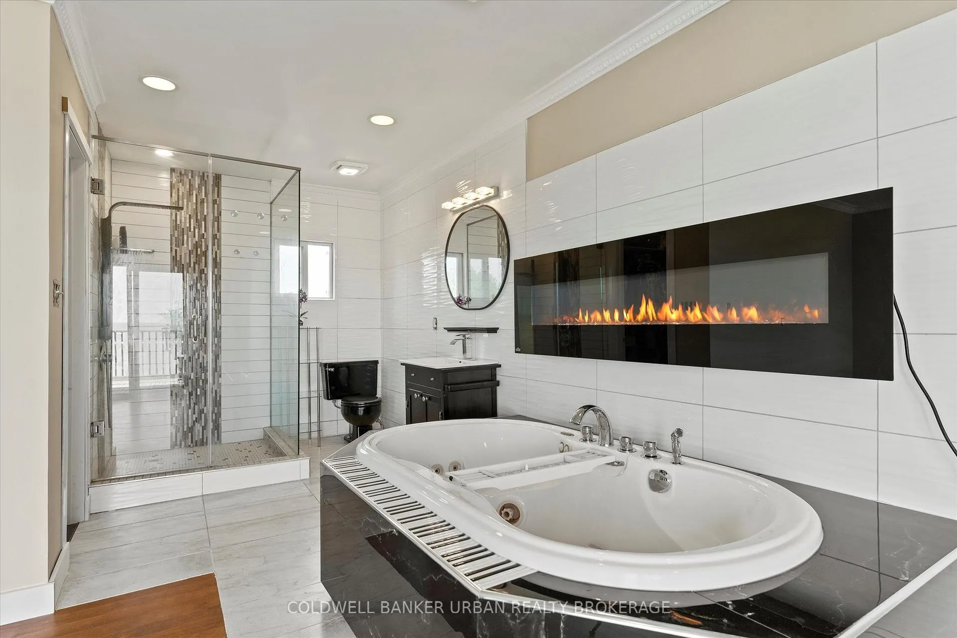 Photo 23 of 1342 Shoreline Avenue, Tecumseh — HOMEH