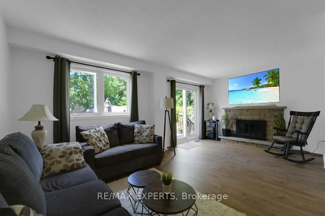 Photo 8 of 14 Snider Drive, Markham, Old Markham Village — HOMEH