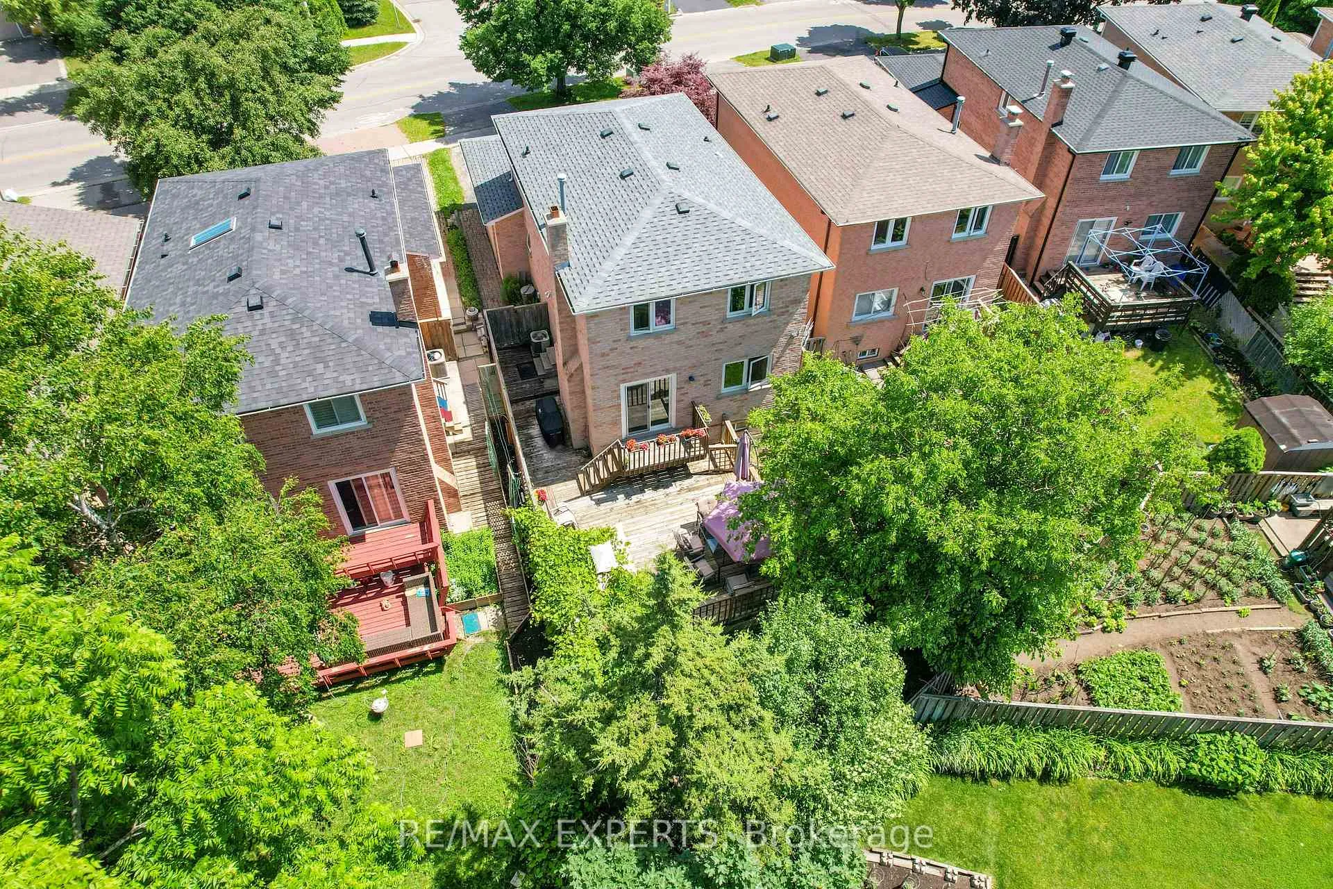 Photo 29 of 14 Snider Drive, Markham, Old Markham Village — HOMEH