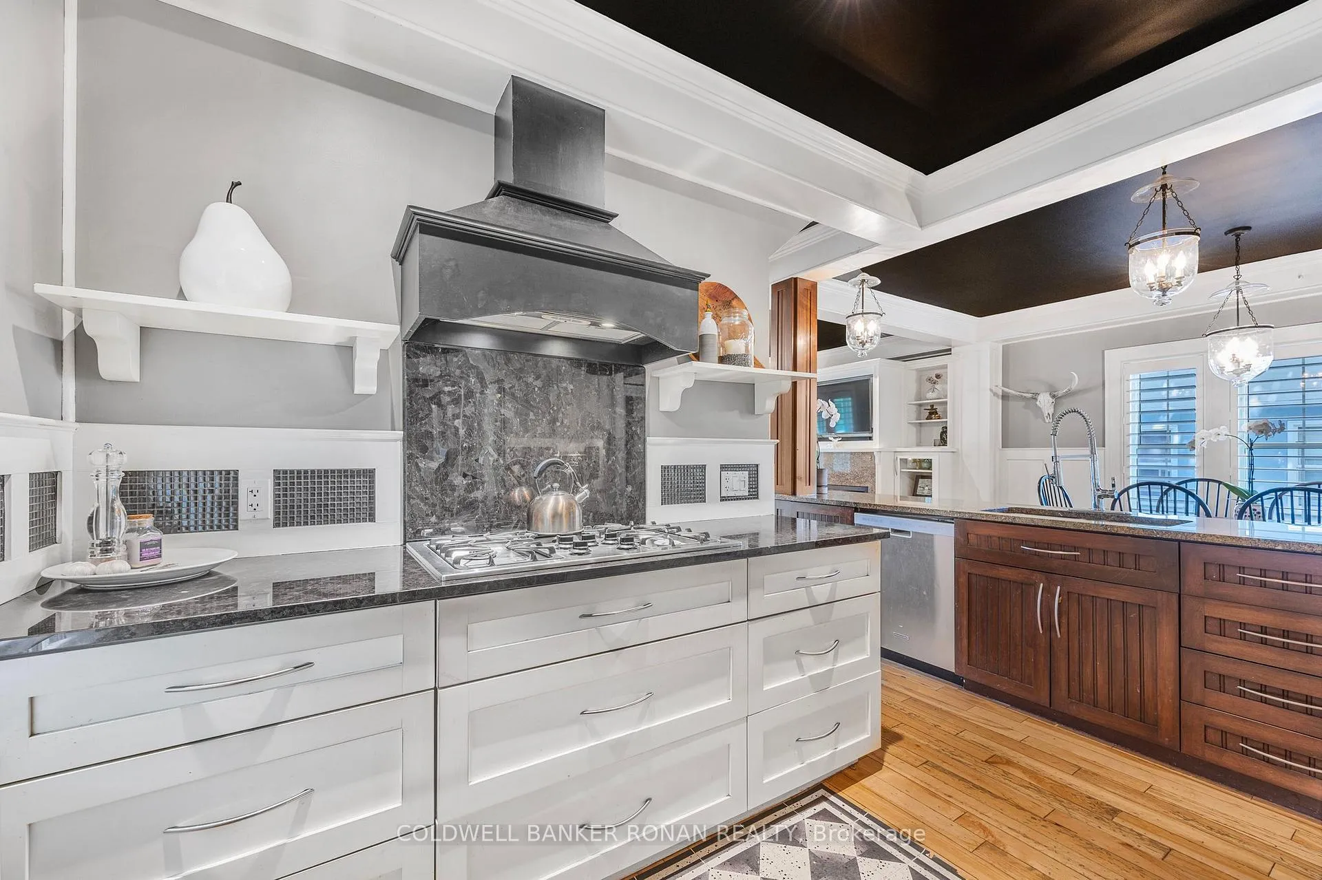 Photo 13 of 7597 County Rd 9, Clearview, Creemore — HOMEH